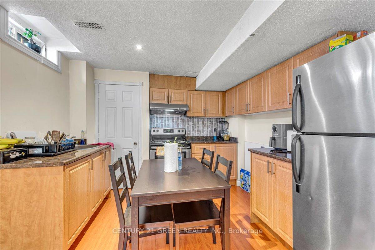 Photo 32 of 7 Accent Circle, Brampton, Northwest Sandalwood Parkway — HOMEH