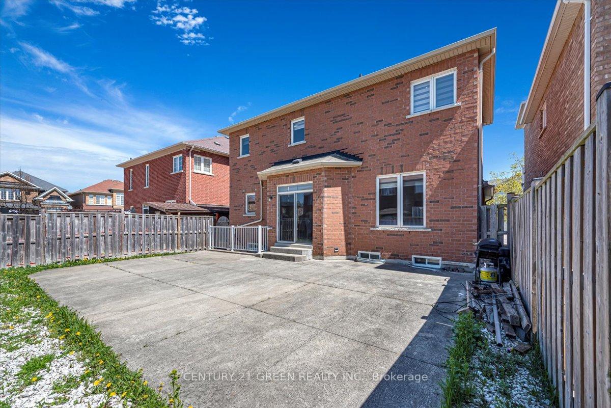 Photo 39 of 7 Accent Circle, Brampton, Northwest Sandalwood Parkway — HOMEH