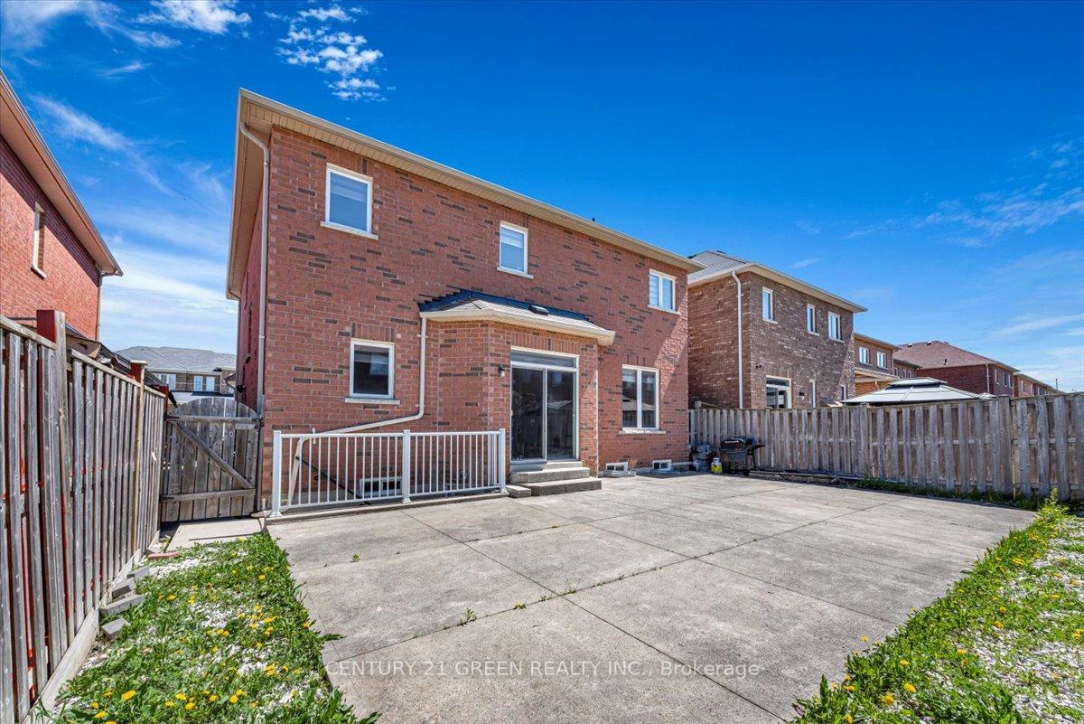 Photo 40 of 7 Accent Circle, Brampton, Northwest Sandalwood Parkway — HOMEH