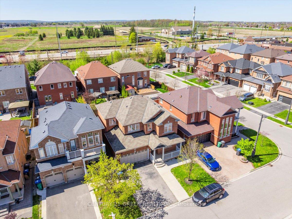 Photo 45 of 7 Accent Circle, Brampton, Northwest Sandalwood Parkway — HOMEH
