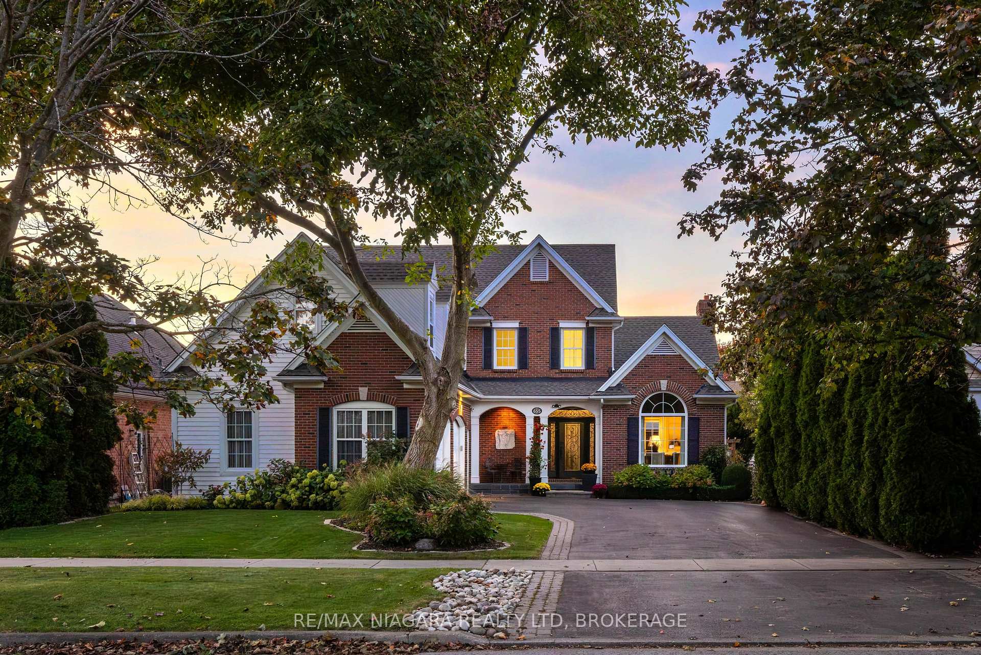 Photo of 655 Charlotte Street