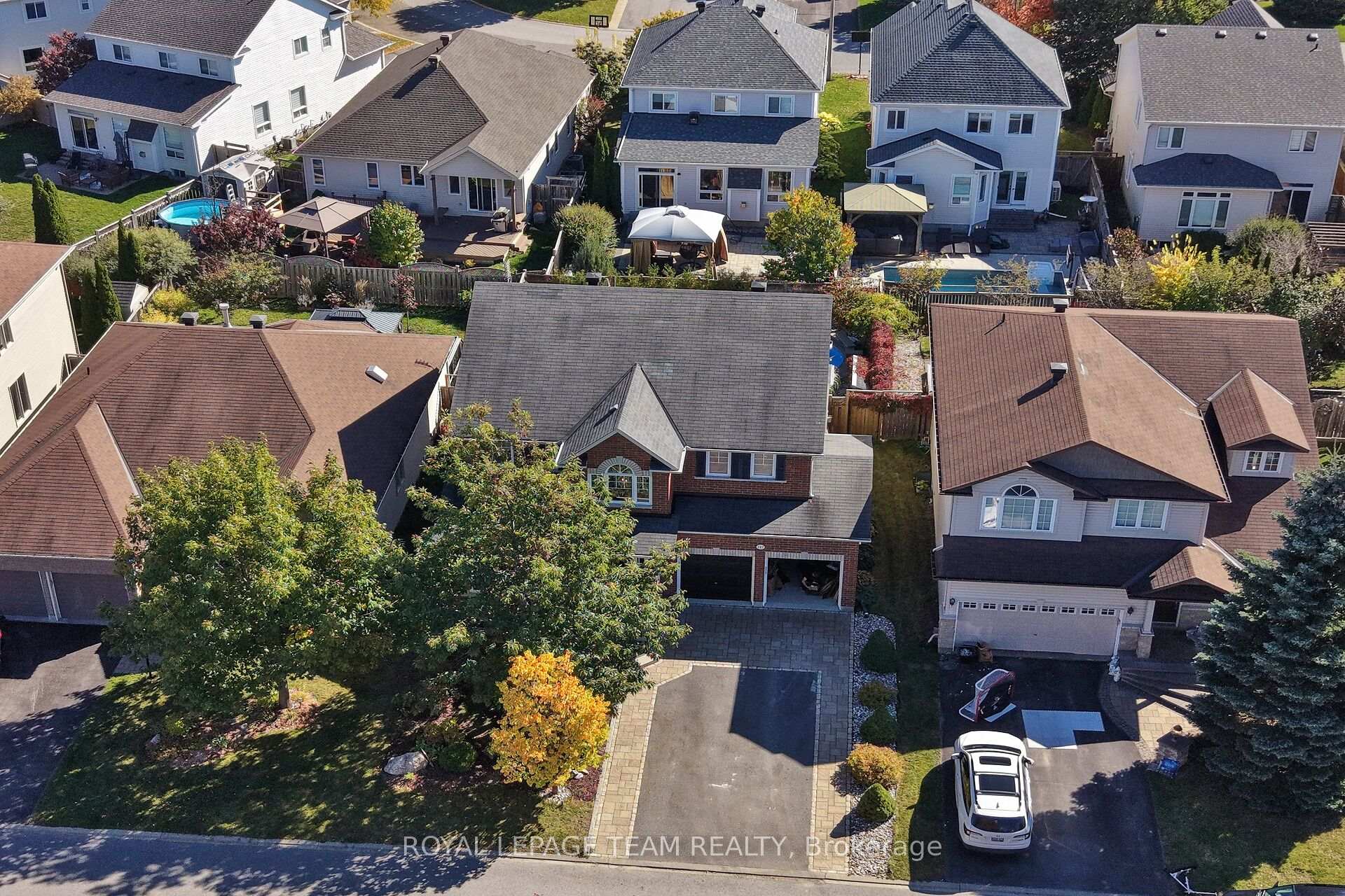 Photo 6 of 127 Coyote Crescent, Ottawa, Stittsville (South) — HOMEH