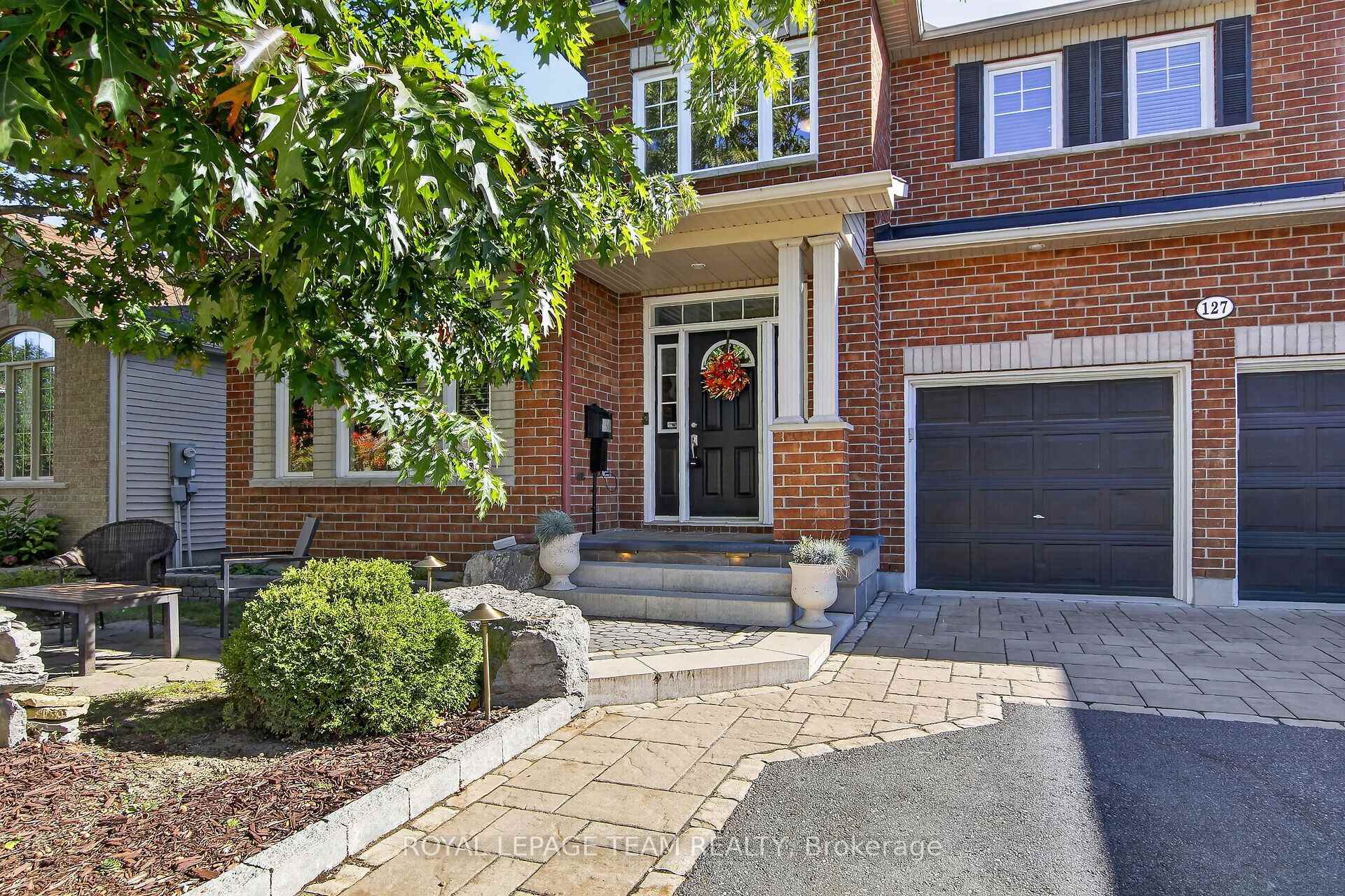 Photo 10 of 127 Coyote Crescent, Ottawa, Stittsville (South) — HOMEH
