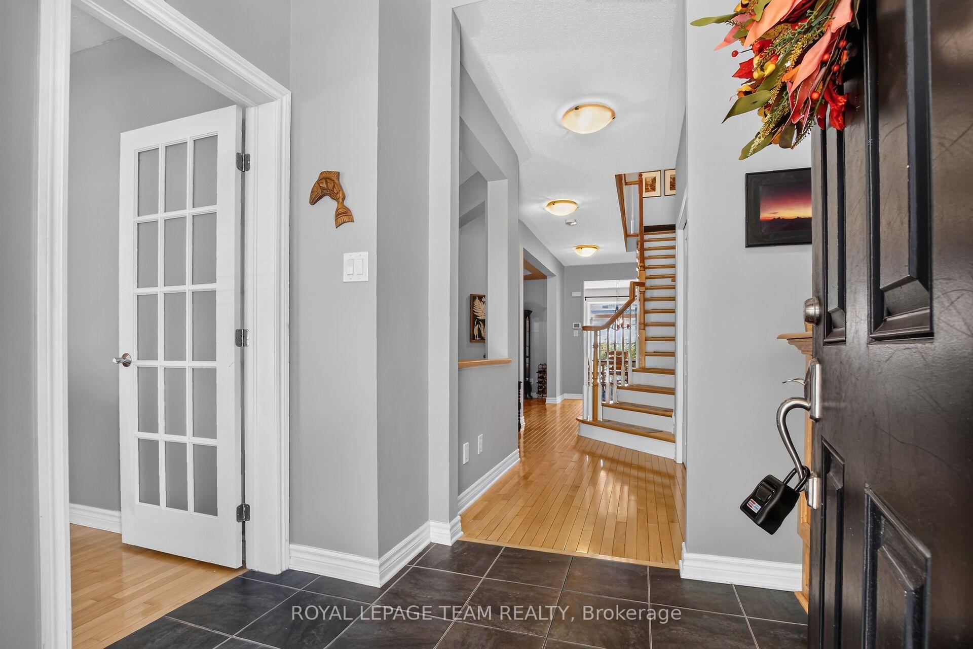 Photo 14 of 127 Coyote Crescent, Ottawa, Stittsville (South) — HOMEH