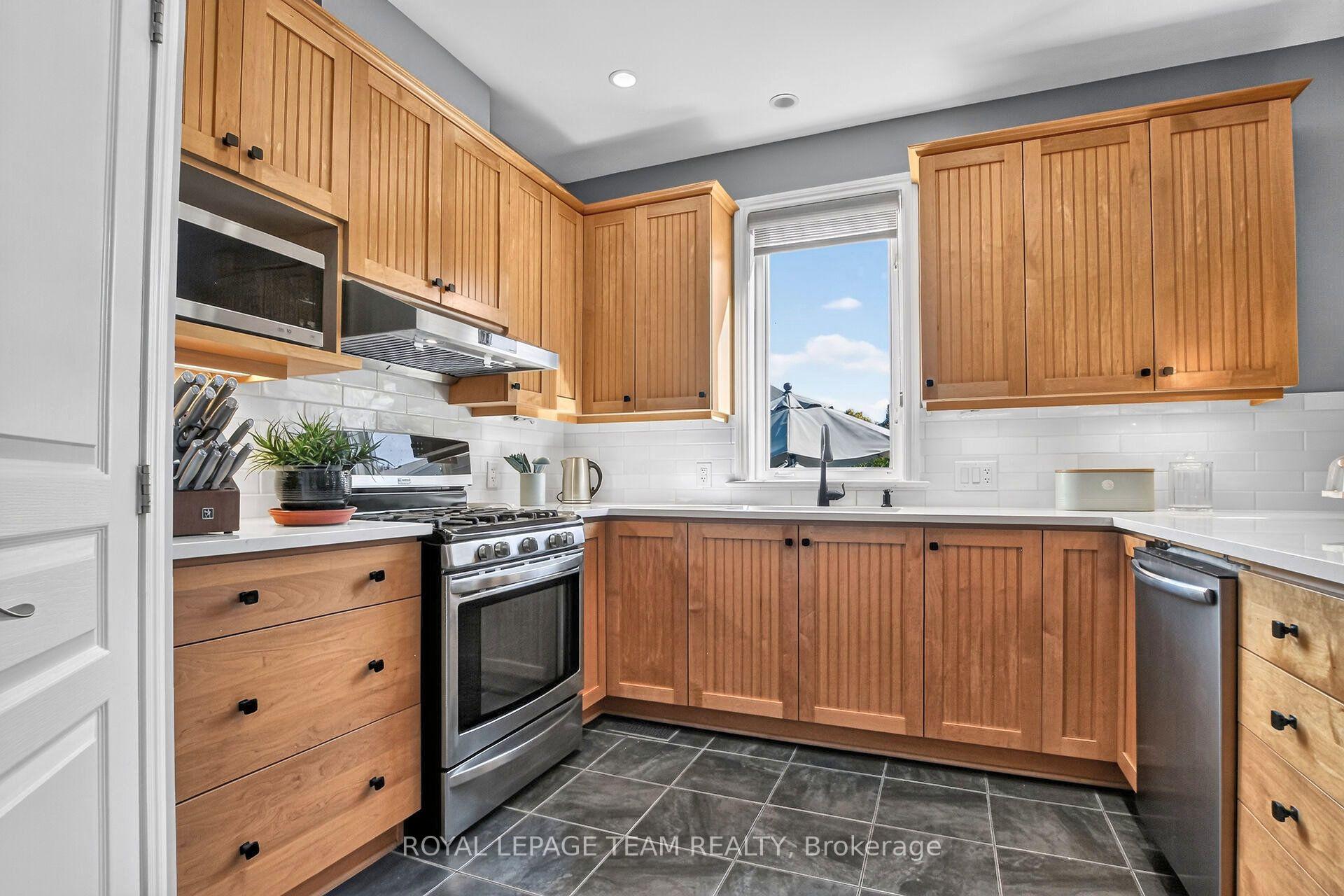 Photo 23 of 127 Coyote Crescent, Ottawa, Stittsville (South) — HOMEH