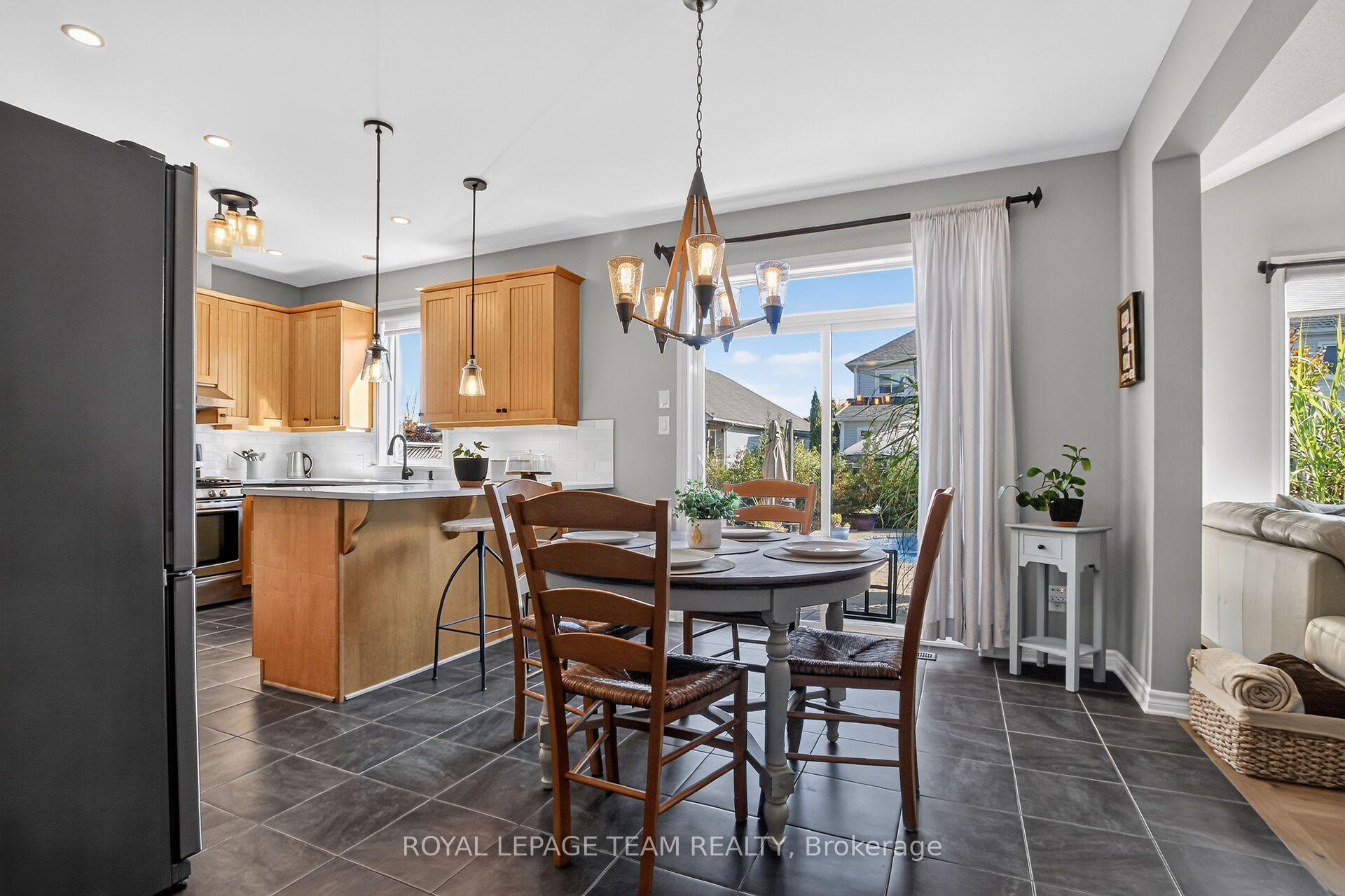 Photo 22 of 127 Coyote Crescent, Ottawa, Stittsville (South) — HOMEH