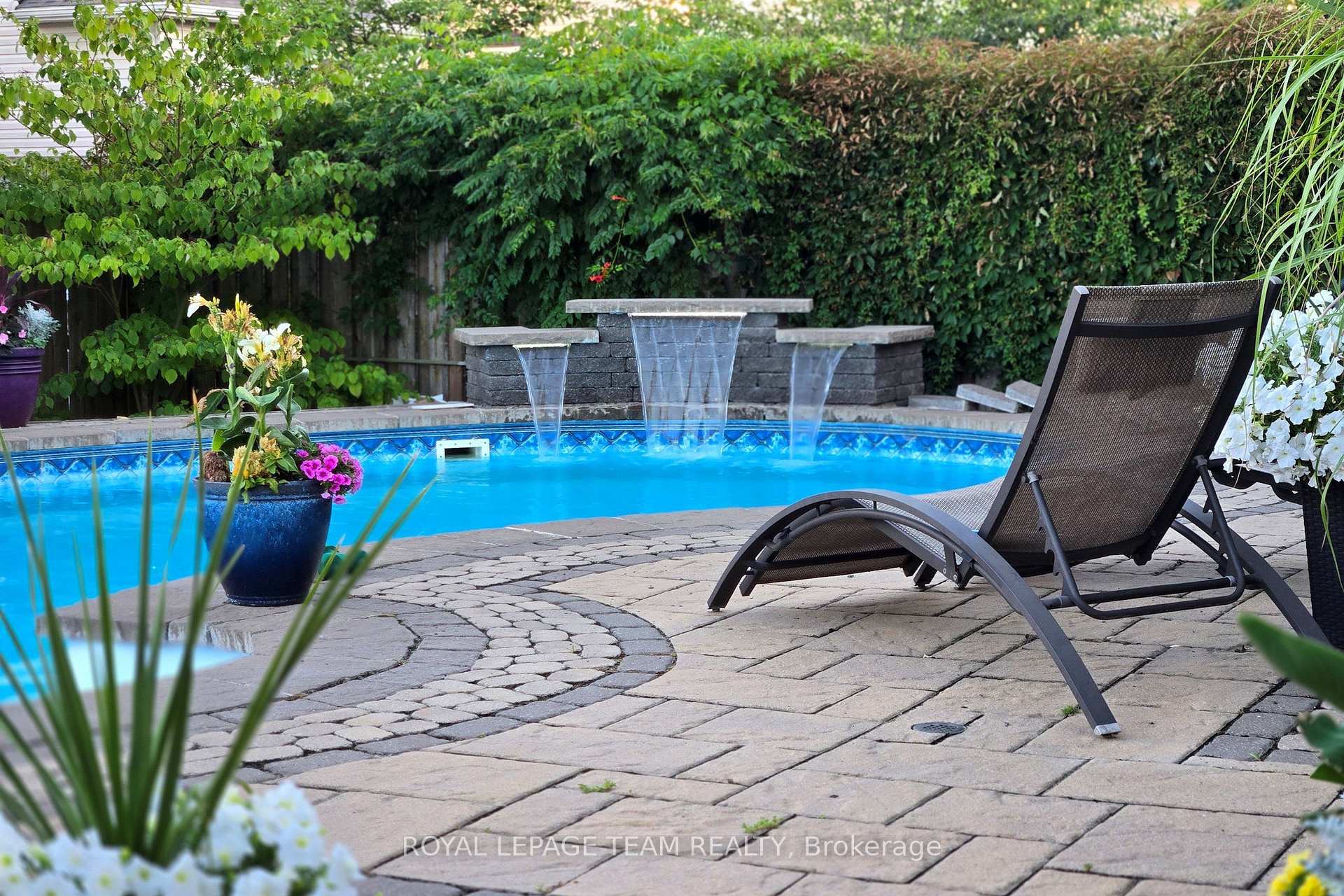 Photo 25 of 127 Coyote Crescent, Ottawa, Stittsville (South) — HOMEH
