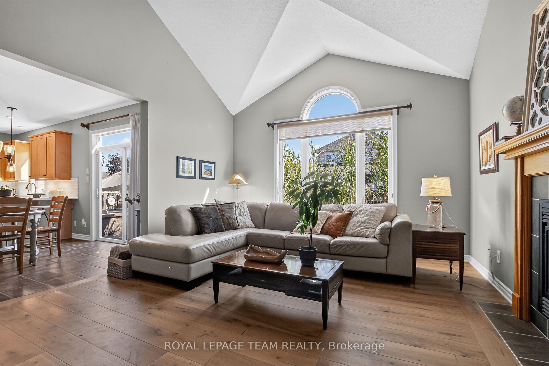 Photo 27 of 127 Coyote Crescent, Ottawa, Stittsville (South) — HOMEH