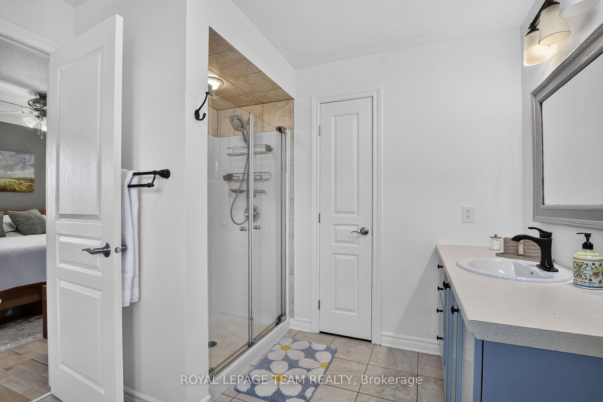 Photo 36 of 127 Coyote Crescent, Ottawa, Stittsville (South) — HOMEH