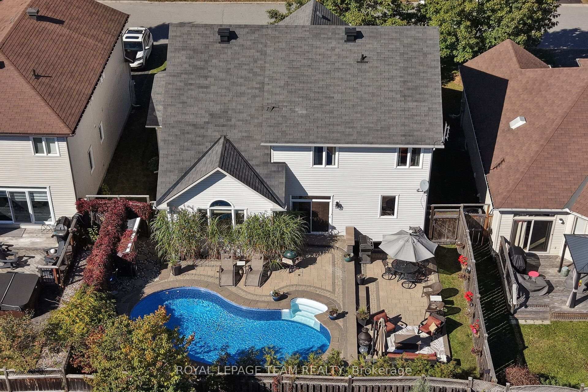 Photo 5 of 127 Coyote Crescent, Ottawa, Stittsville (South) — HOMEH