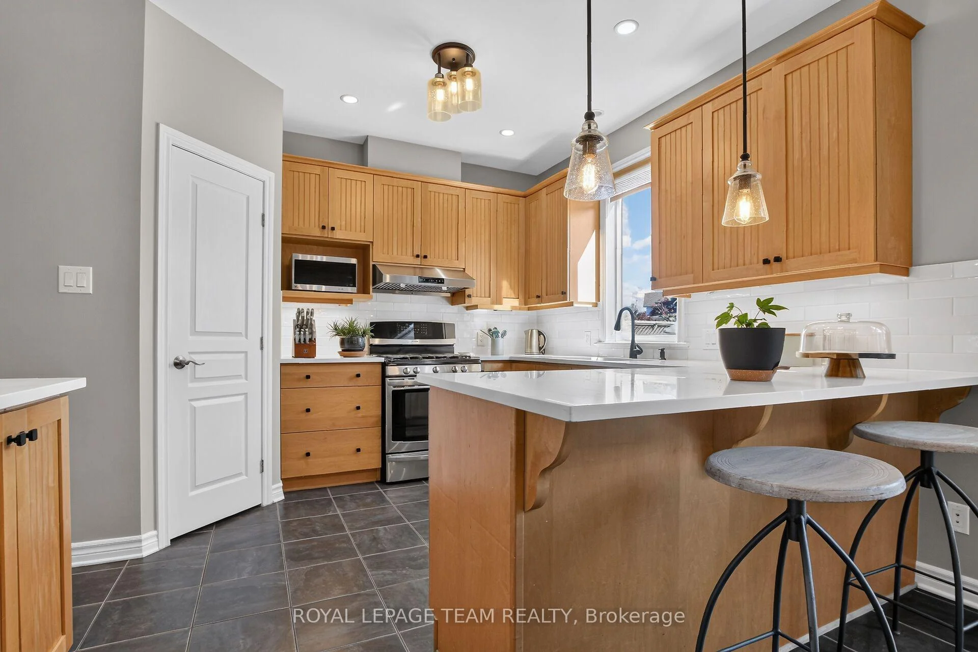 Photo 16 of 127 Coyote Crescent, Ottawa, Stittsville (South) — HOMEH