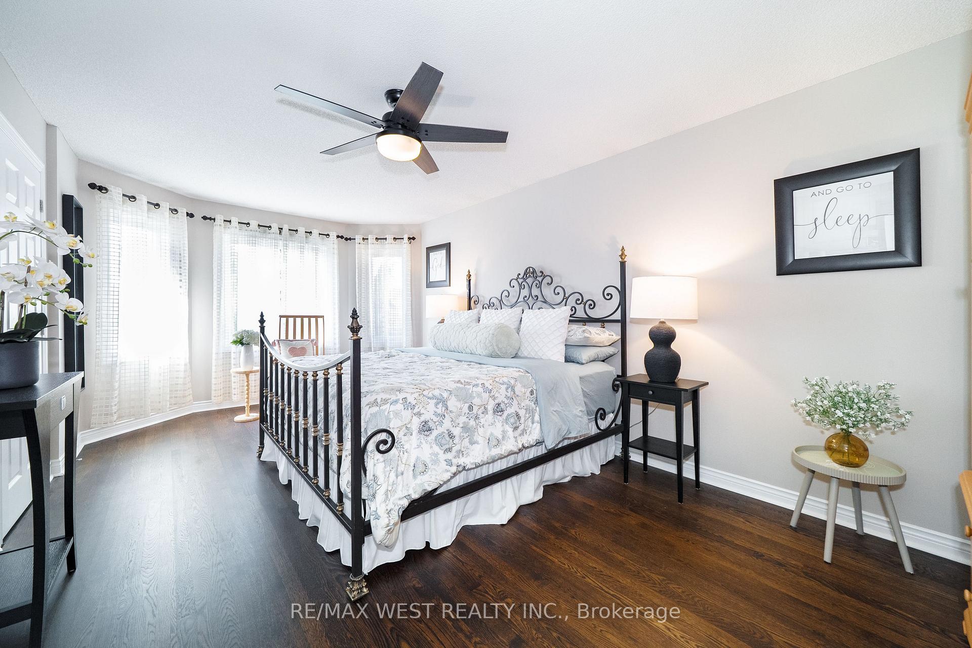 Photo 10 of 98 Arrowhead Drive, Vaughan, East Woodbridge — HOMEH