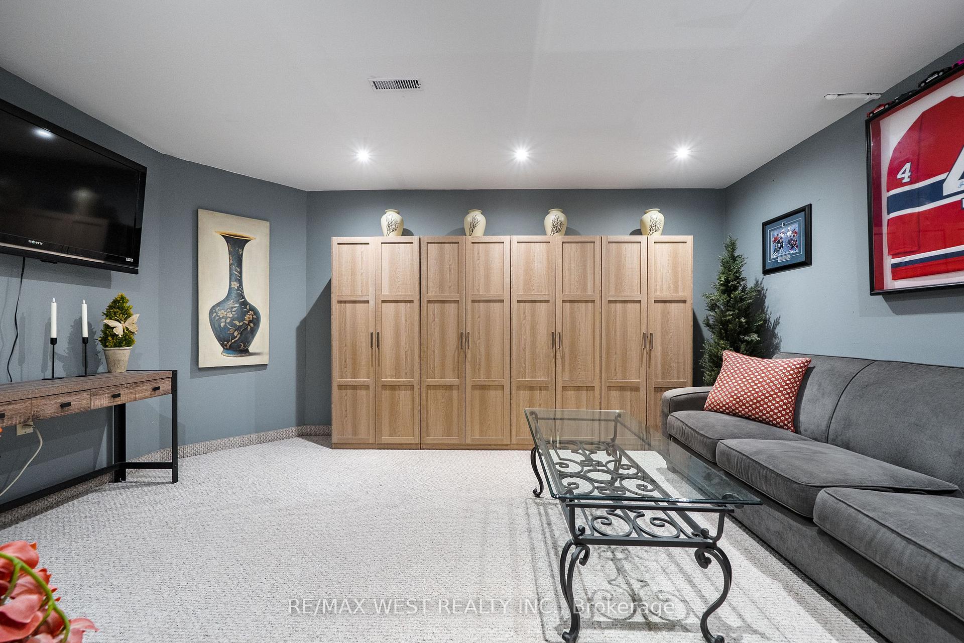 Photo 18 of 98 Arrowhead Drive, Vaughan, East Woodbridge — HOMEH
