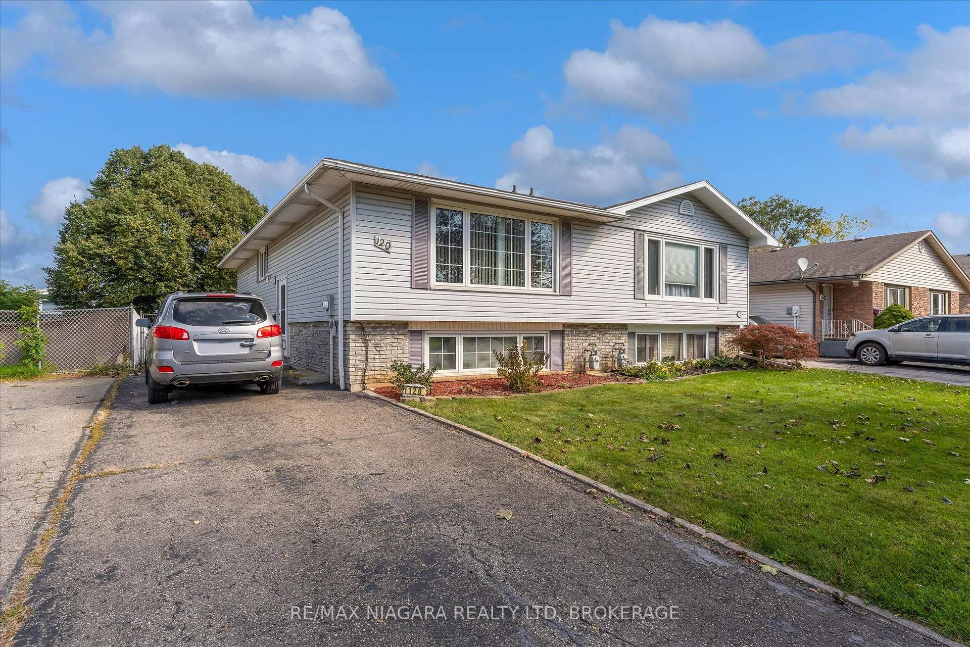 Photo 1 of 120 Elma Street, St. Catharines, Lakeport — HOMEH