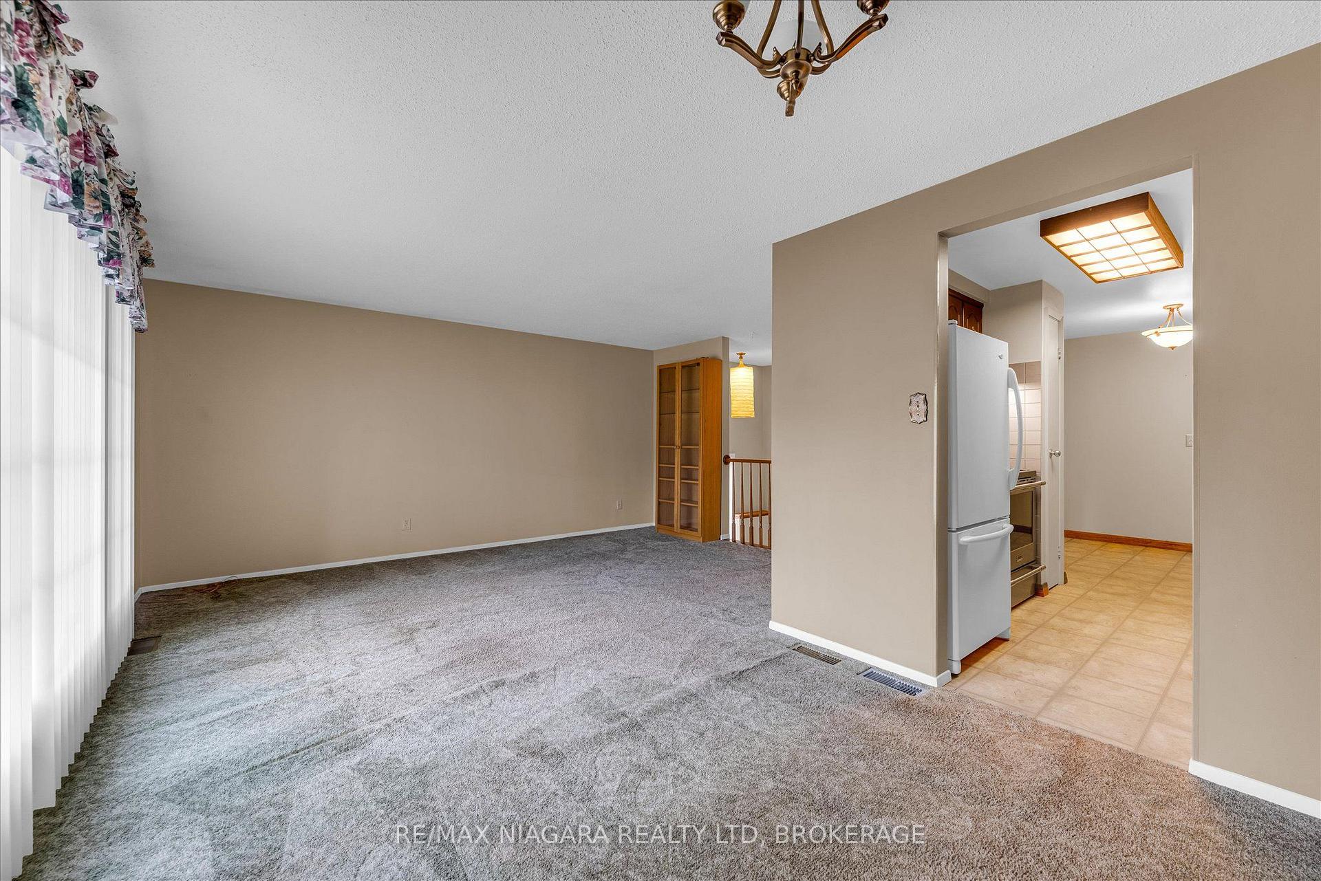 Photo 6 of 120 Elma Street, St. Catharines, Lakeport — HOMEH