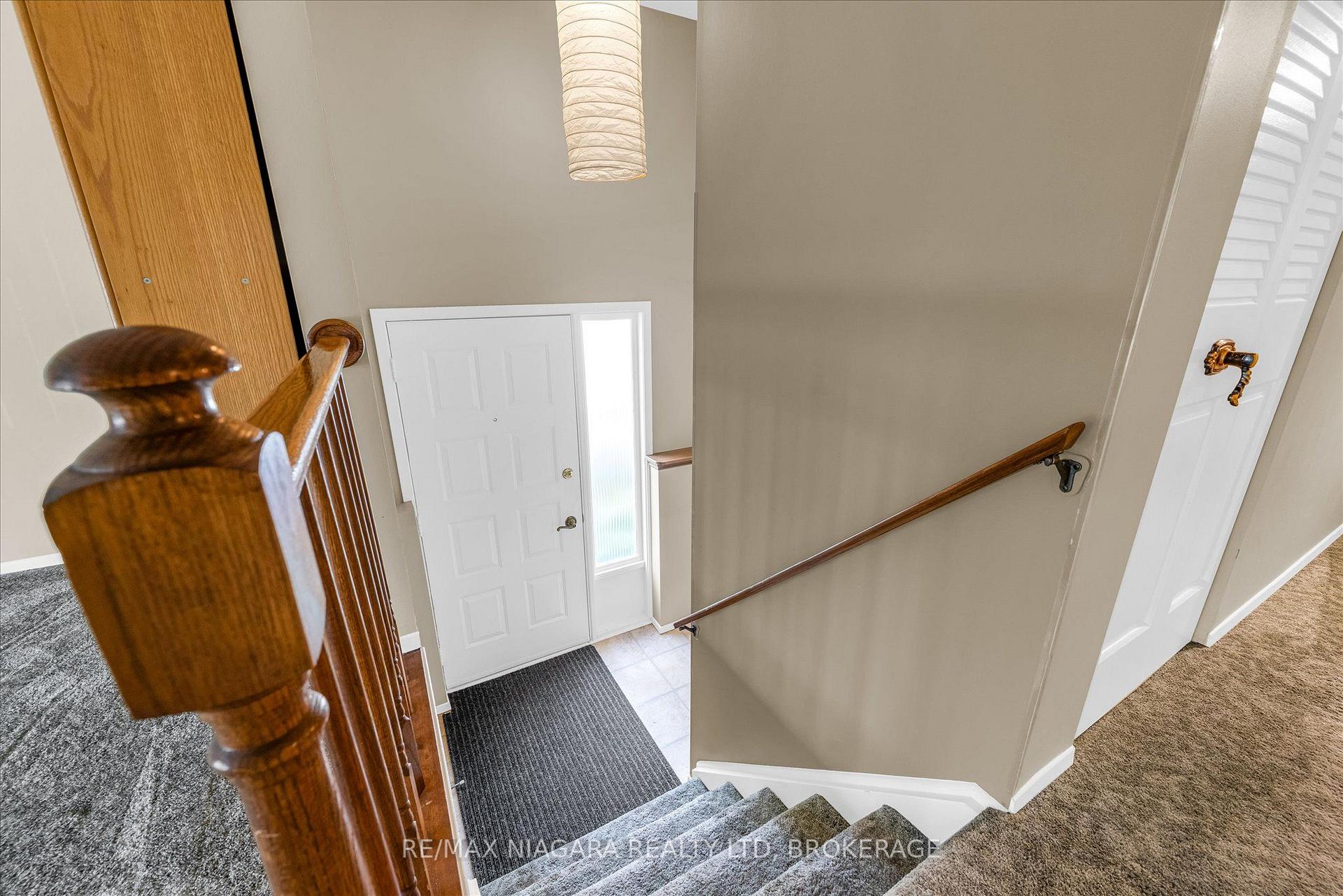 Photo 11 of 120 Elma Street, St. Catharines, Lakeport — HOMEH
