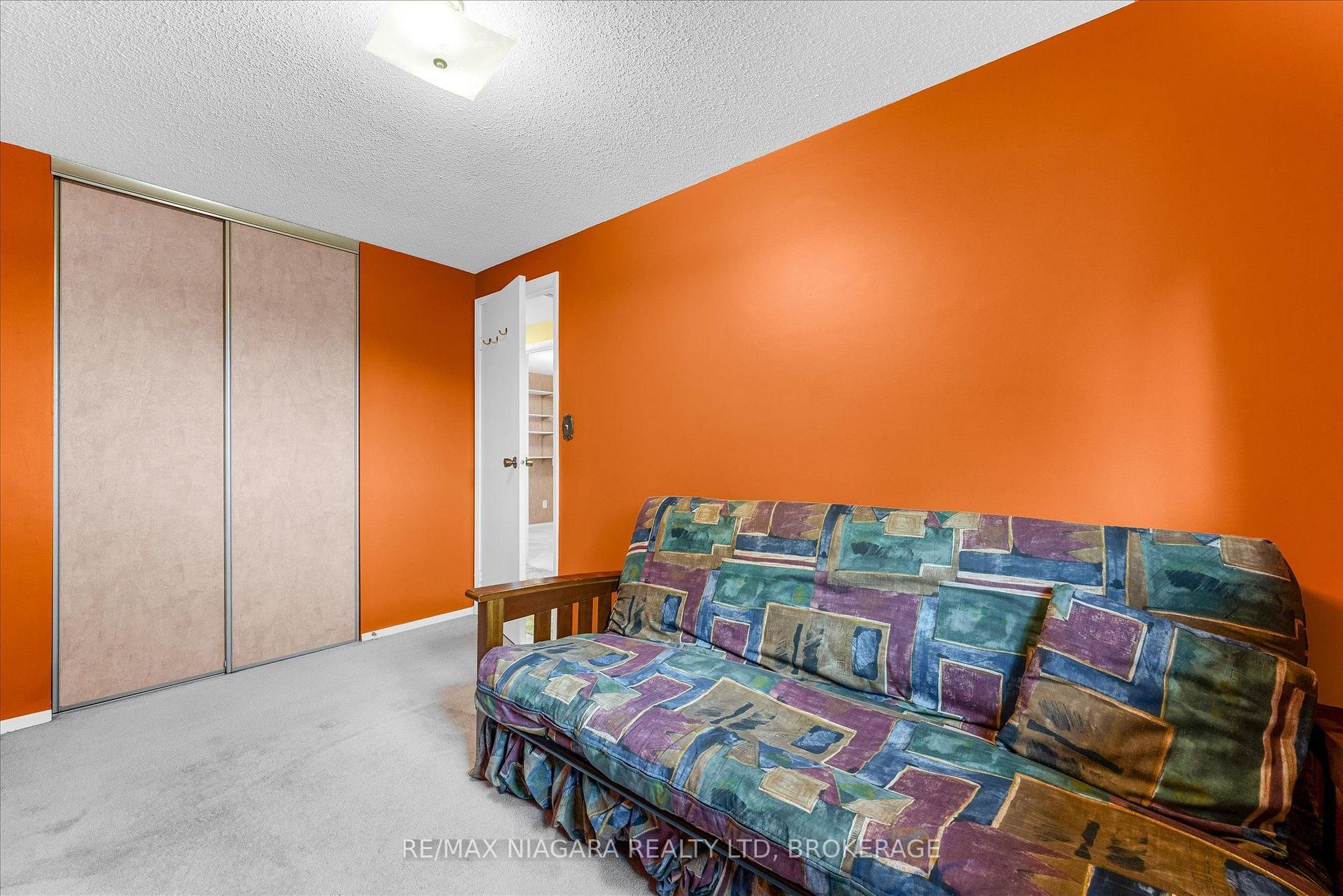 Photo 16 of 120 Elma Street, St. Catharines, Lakeport — HOMEH
