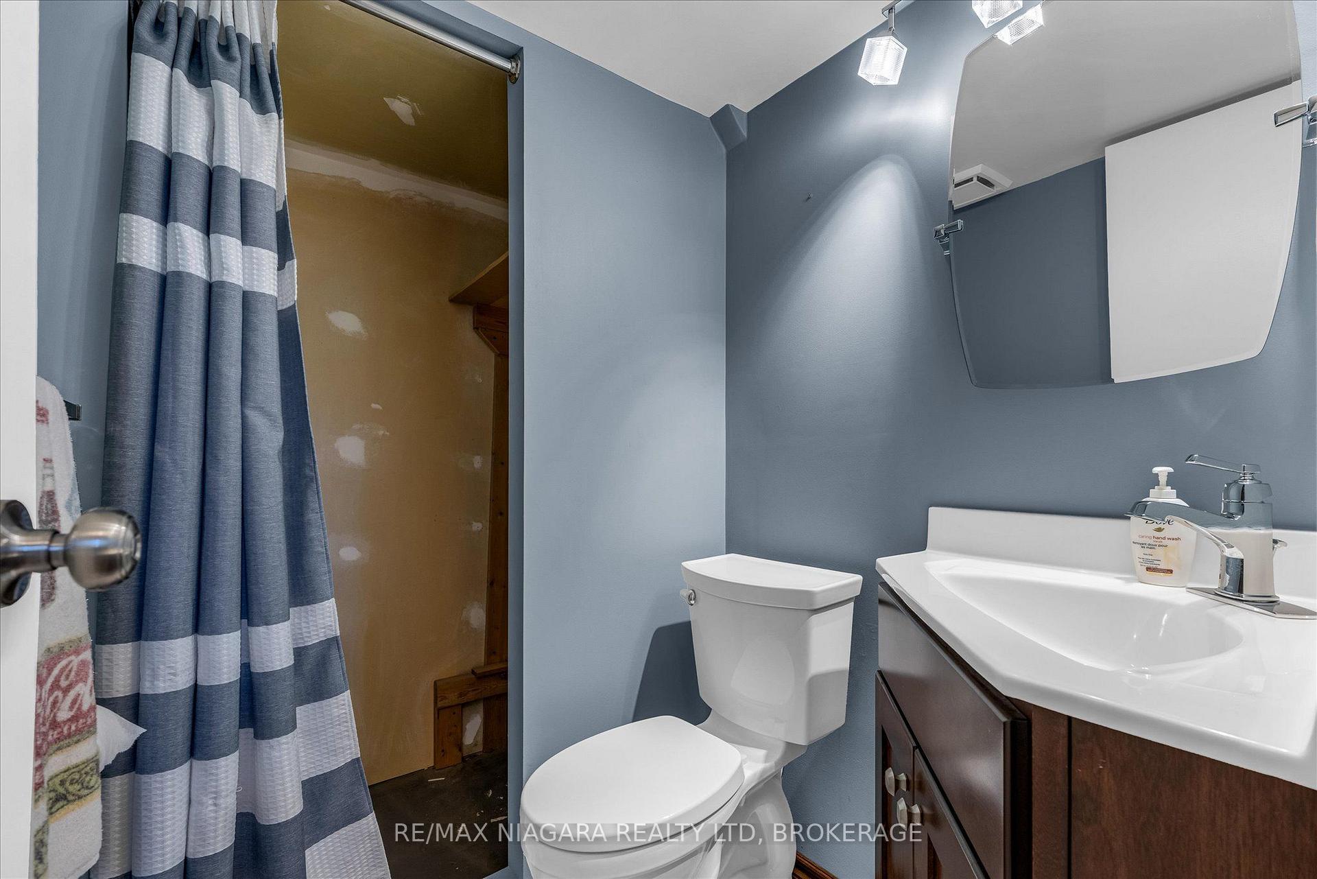 Photo 23 of 120 Elma Street, St. Catharines, Lakeport — HOMEH