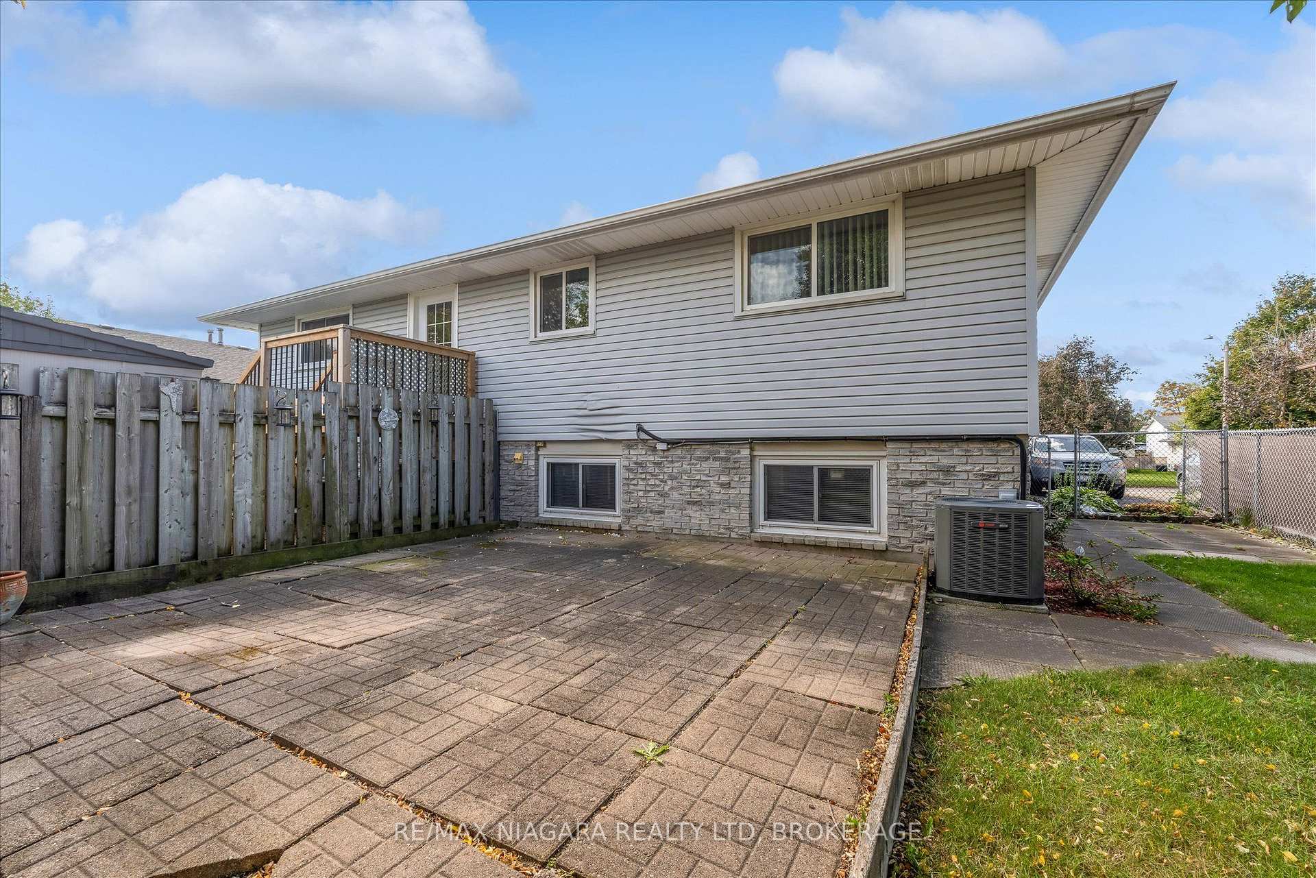 Photo 28 of 120 Elma Street, St. Catharines, Lakeport — HOMEH