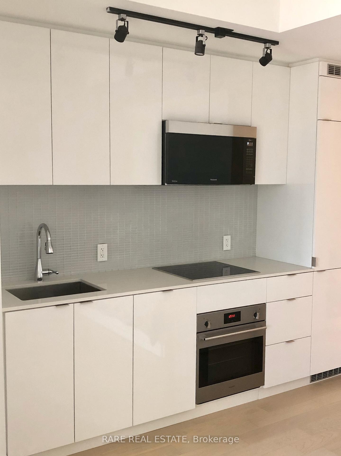 Photo of Unit 1012, 7 Grenville Street
