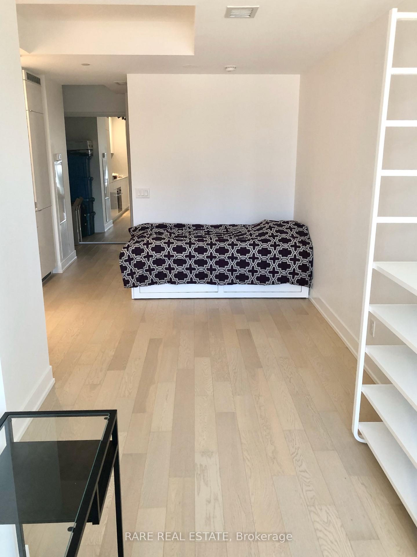 Photo 2 of Unit 1012, 7 Grenville Street, Toronto, Bay Street Corridor — HOMEH