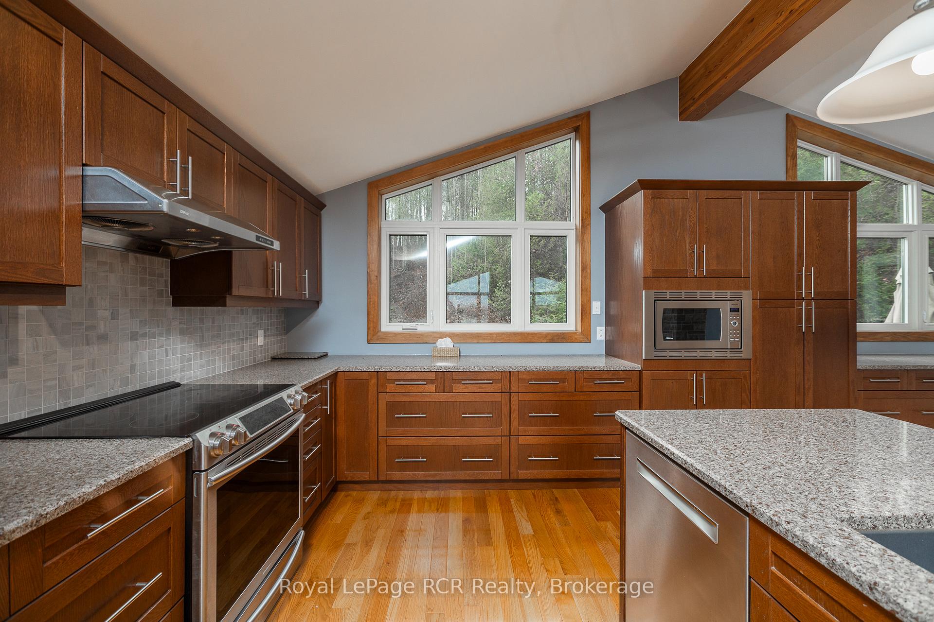 Photo 13 of 123 Lakeview Road, Grey Highlands — HOMEH