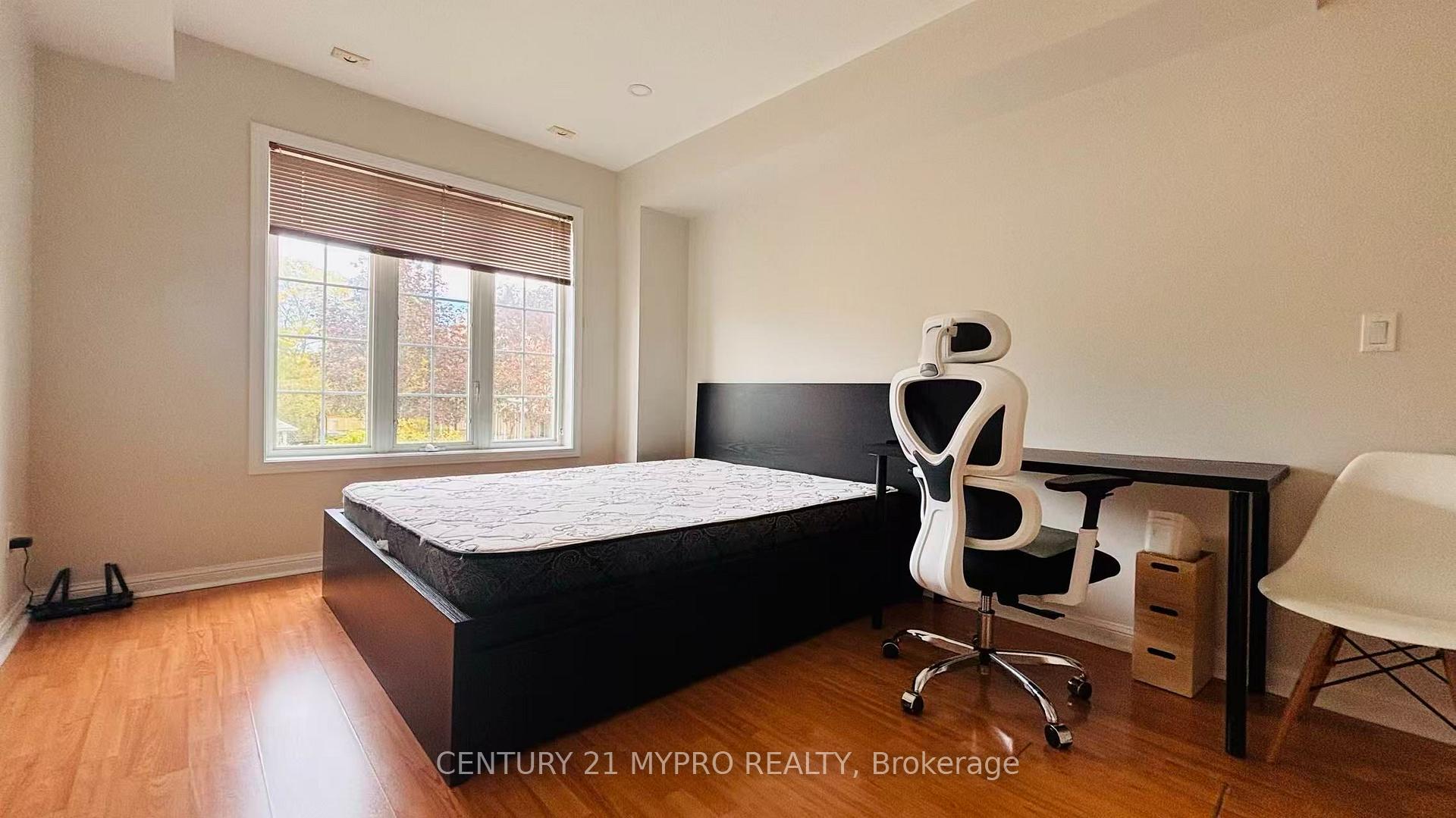 Photo 9 of Unit 10, 15 St Moritz Way, Markham, Unionville — HOMEH