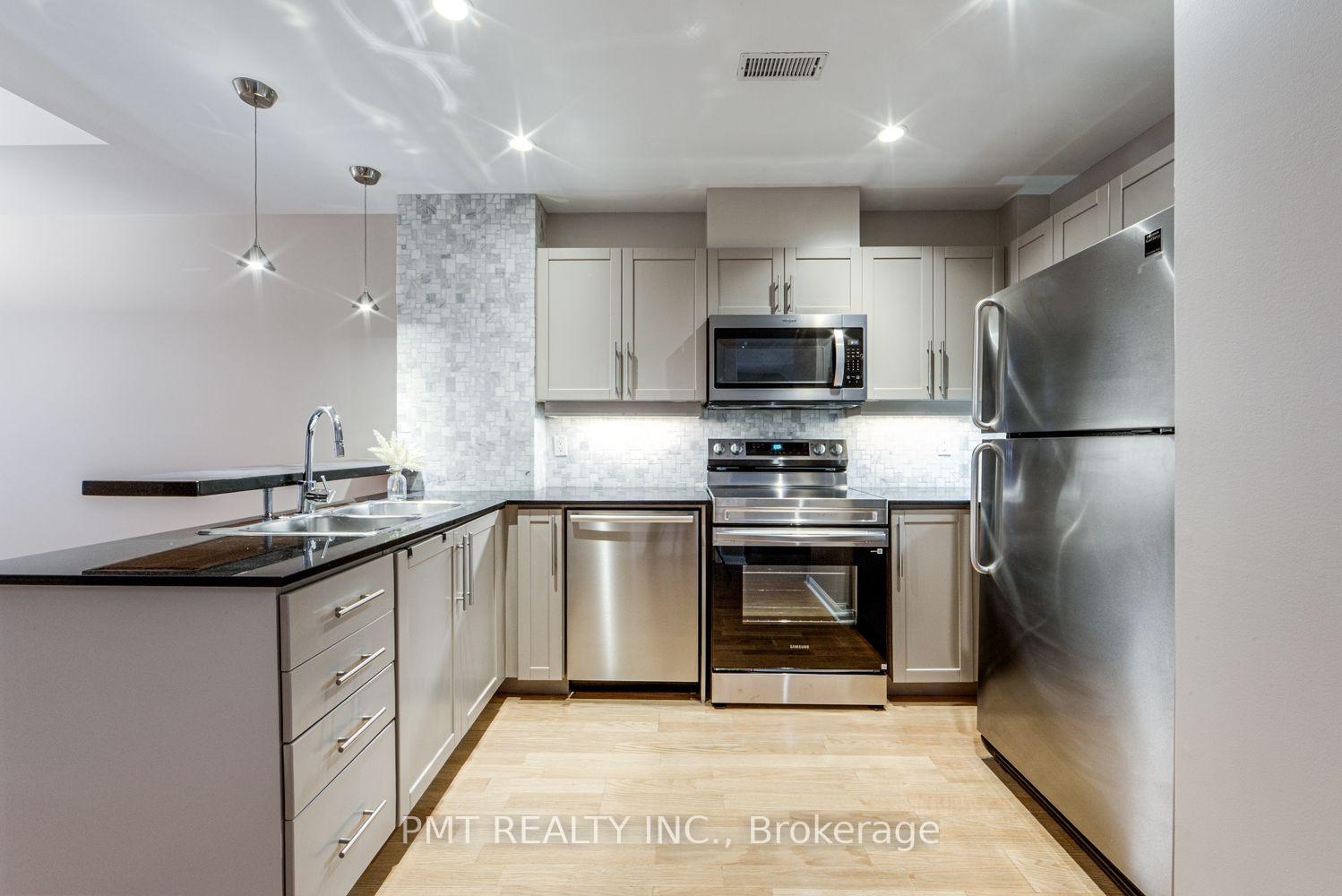 Photo 3 of Unit 23, 11 Niagara Street, Toronto, Waterfront Communities — HOMEH