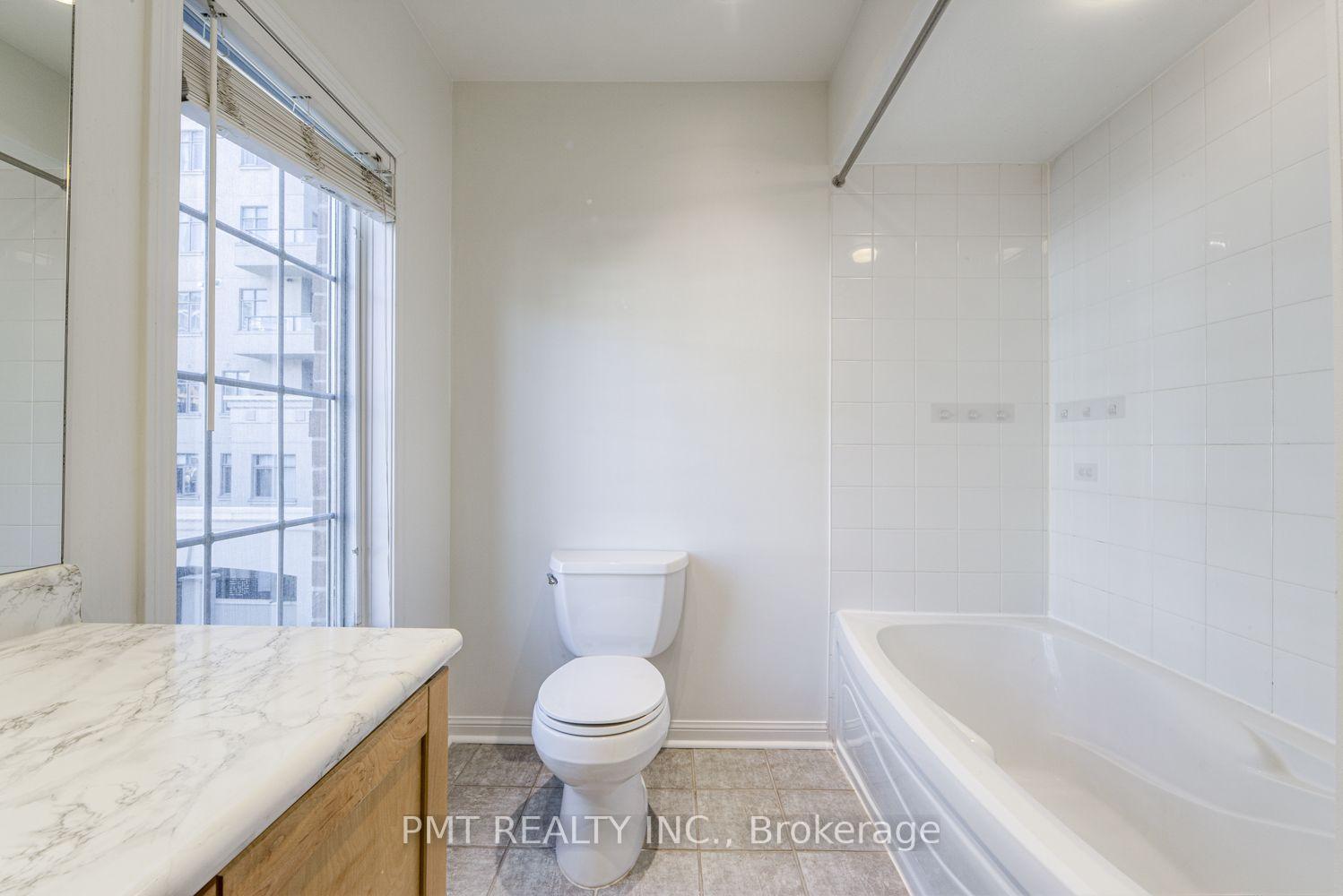 Photo 20 of Unit 23, 11 Niagara Street, Toronto, Waterfront Communities — HOMEH