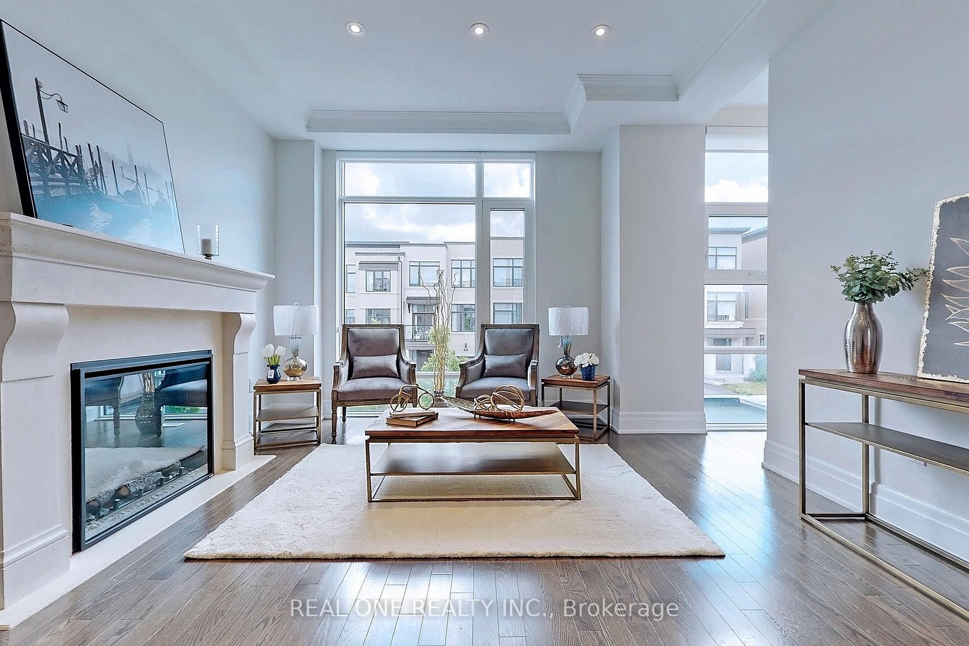 Photo 10 of 107 Carrville Woods Circle, Vaughan, Patterson — HOMEH