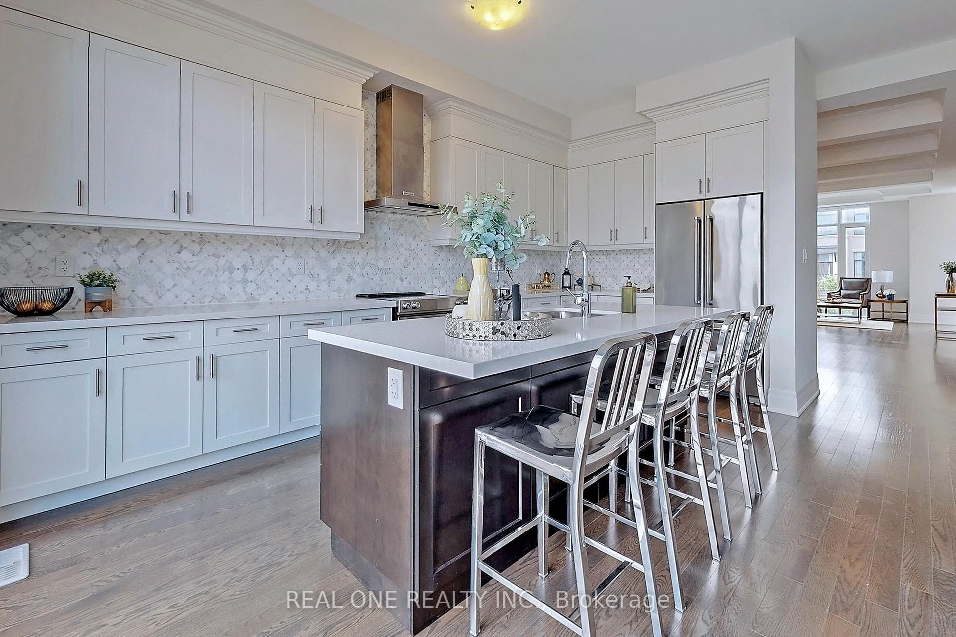 Photo 19 of 107 Carrville Woods Circle, Vaughan, Patterson — HOMEH