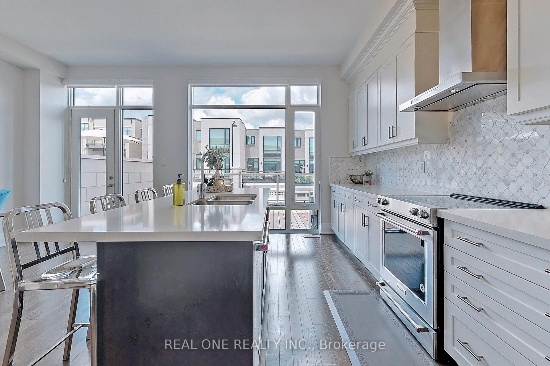 Photo 22 of 107 Carrville Woods Circle, Vaughan, Patterson — HOMEH