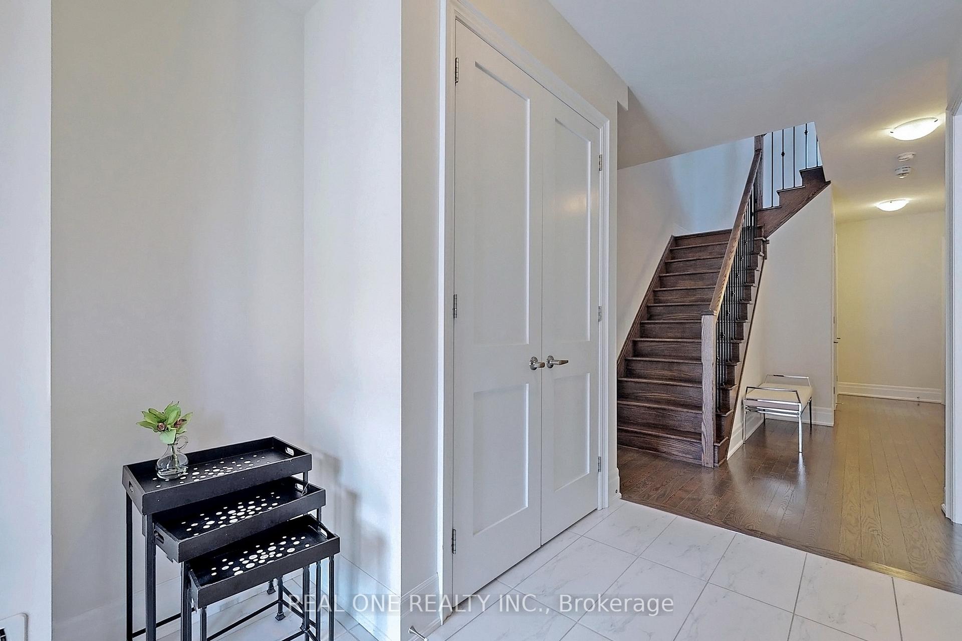 Photo 27 of 107 Carrville Woods Circle, Vaughan, Patterson — HOMEH