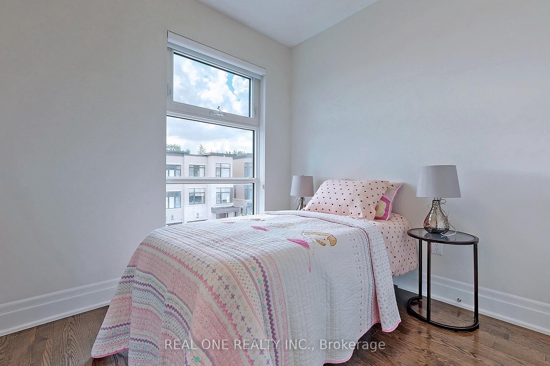 Photo 33 of 107 Carrville Woods Circle, Vaughan, Patterson — HOMEH