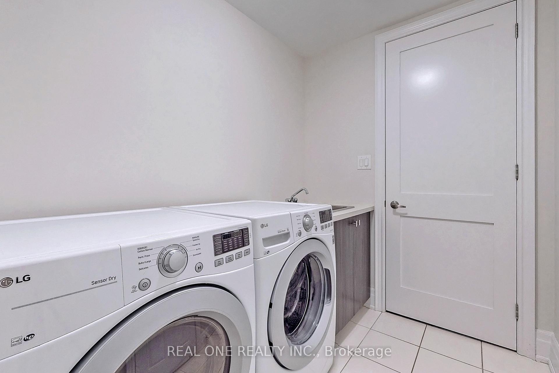 Photo 38 of 107 Carrville Woods Circle, Vaughan, Patterson — HOMEH