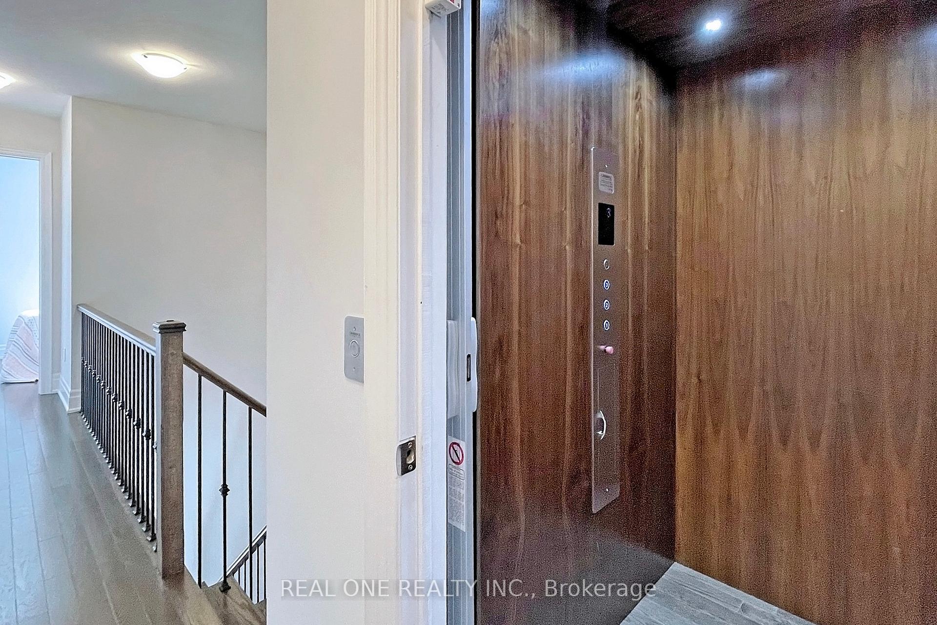 Photo 39 of 107 Carrville Woods Circle, Vaughan, Patterson — HOMEH