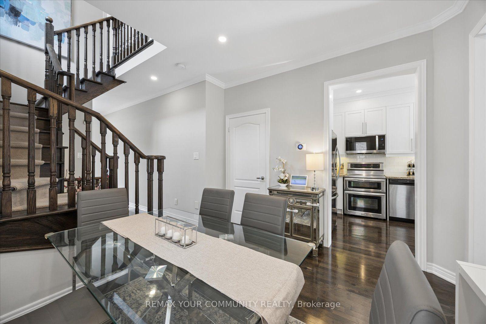 Photo 7 of 41 Lauderdale Drive, Vaughan, Patterson — HOMEH