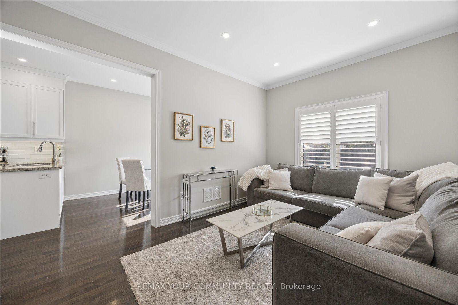 Photo 10 of 41 Lauderdale Drive, Vaughan, Patterson — HOMEH