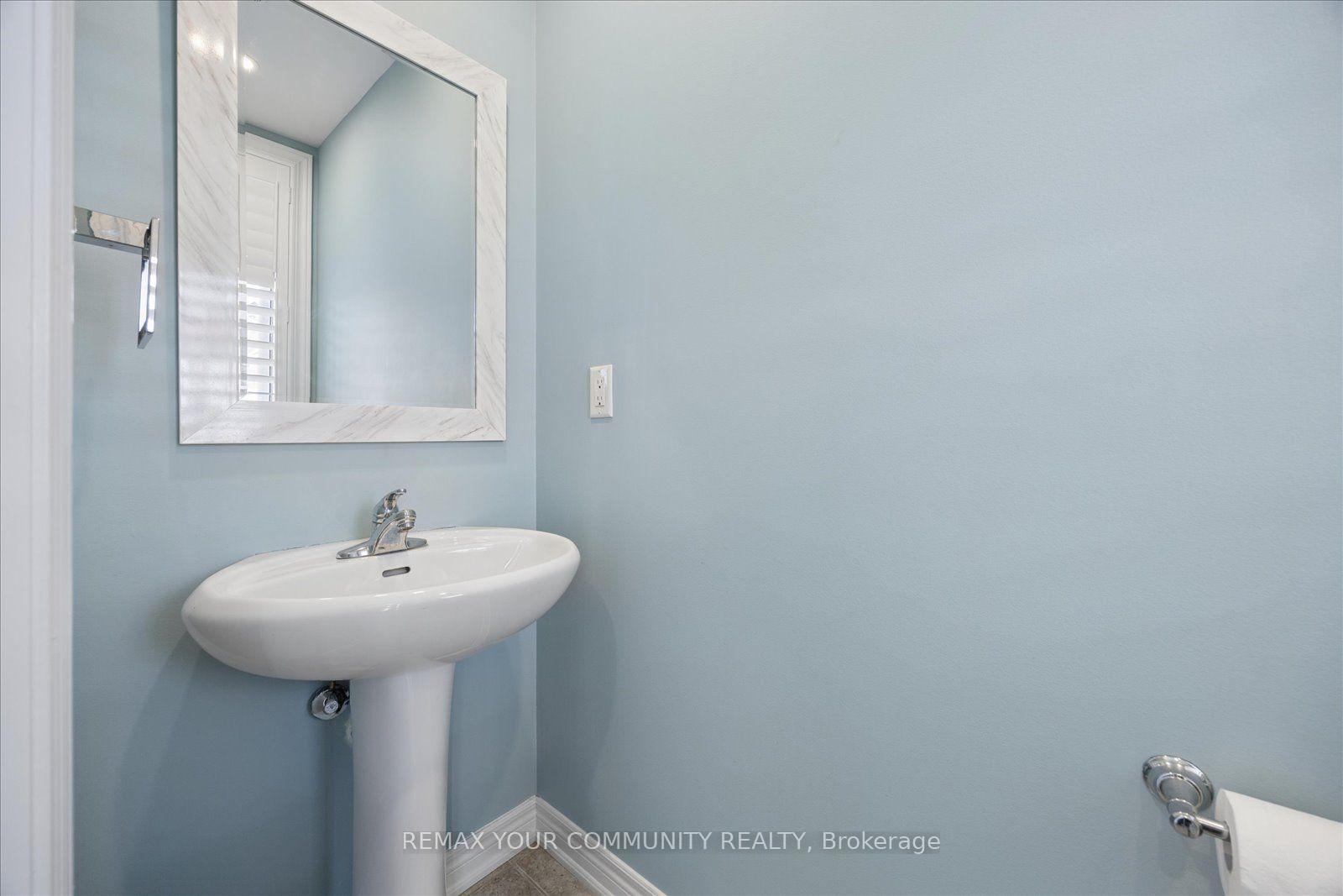 Photo 28 of 41 Lauderdale Drive, Vaughan, Patterson — HOMEH