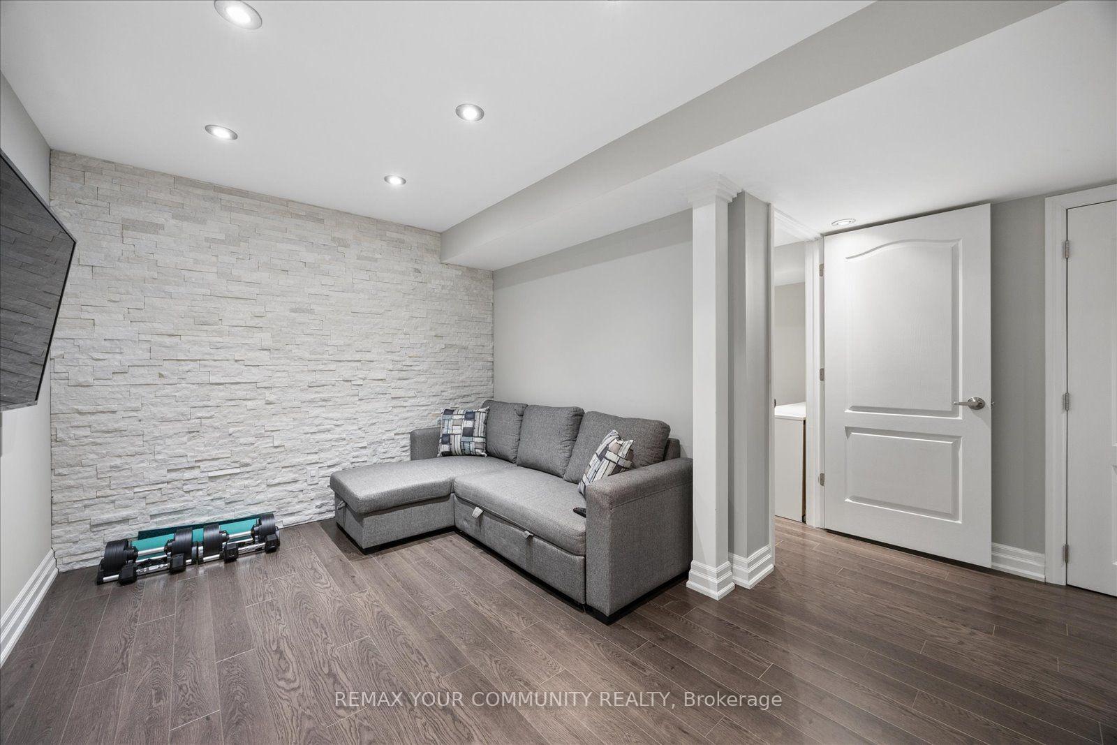 Photo 31 of 41 Lauderdale Drive, Vaughan, Patterson — HOMEH