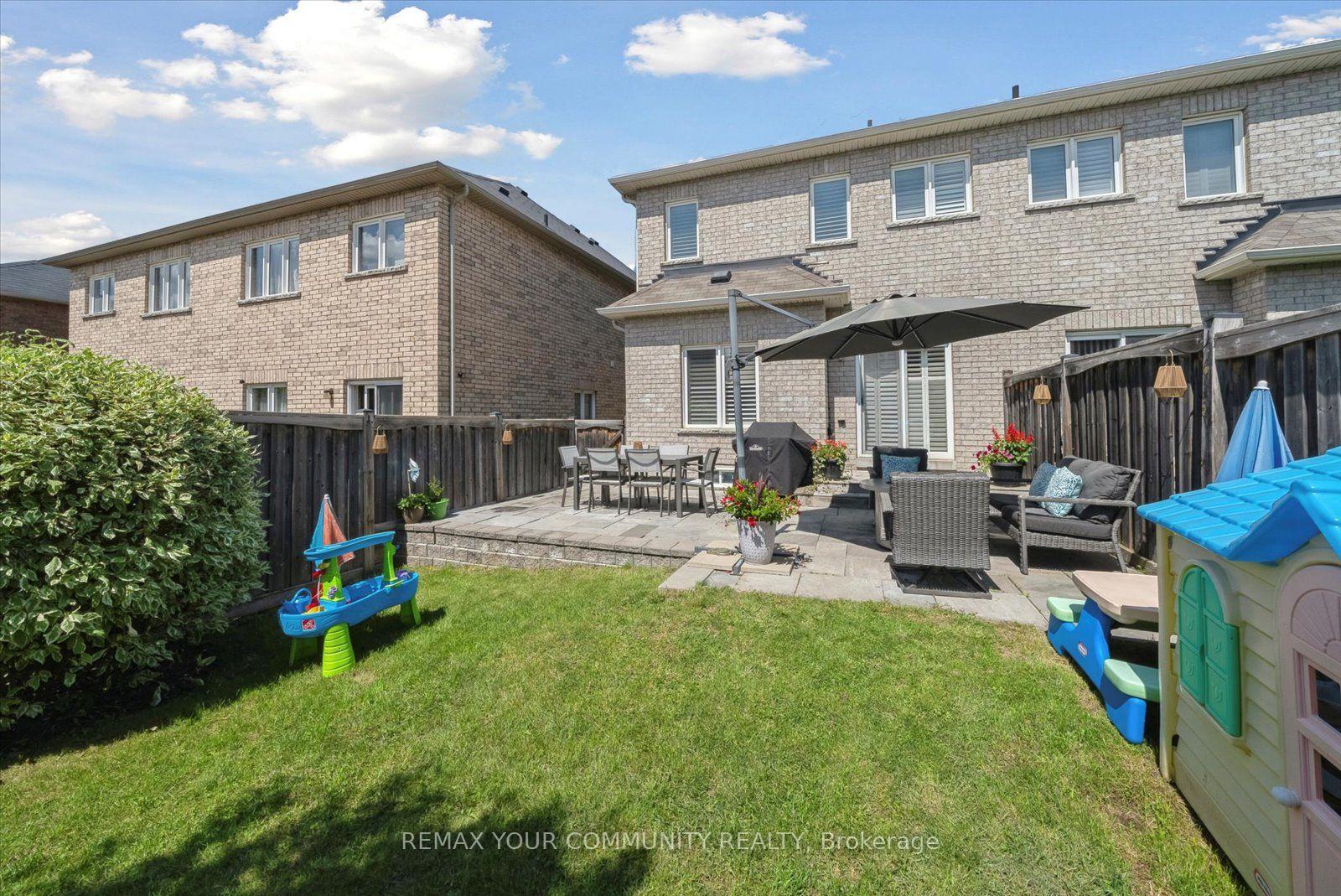 Photo 37 of 41 Lauderdale Drive, Vaughan, Patterson — HOMEH