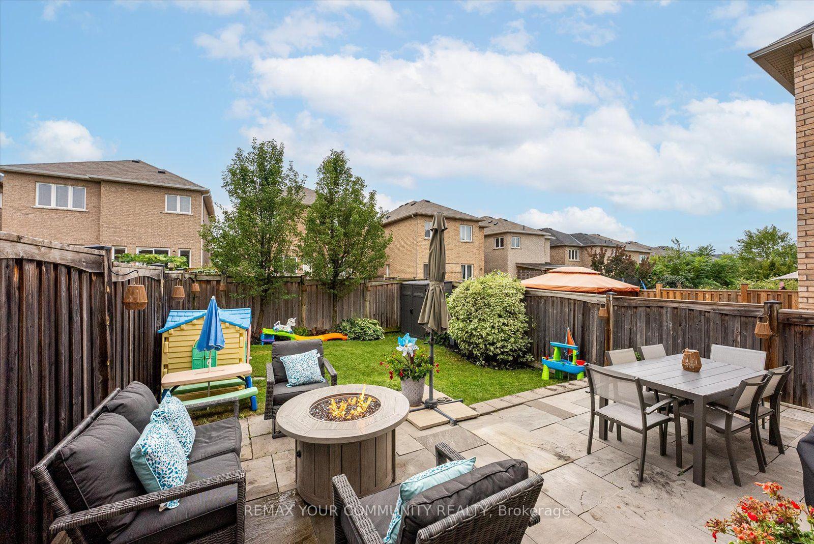 Photo 38 of 41 Lauderdale Drive, Vaughan, Patterson — HOMEH