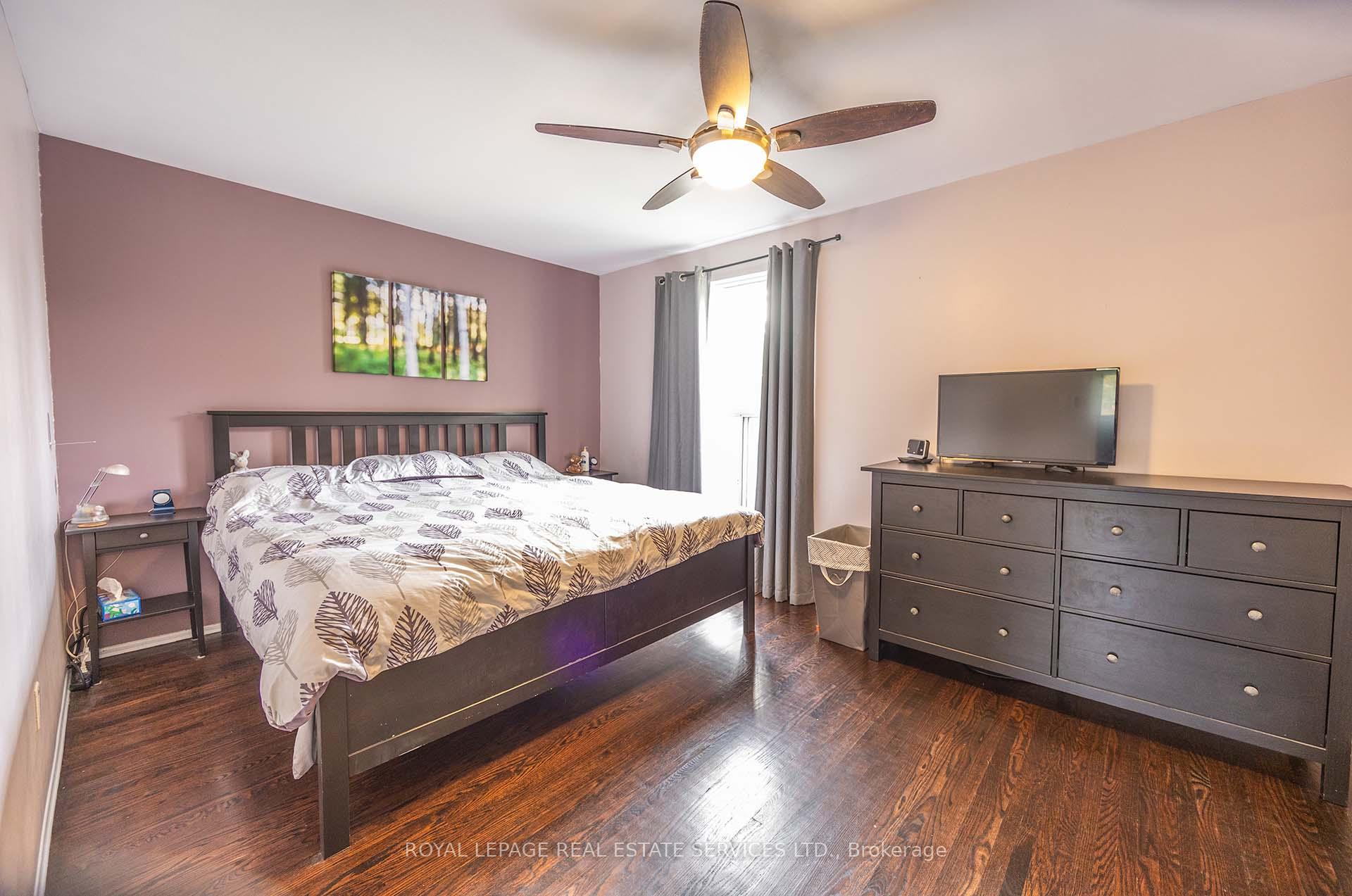 Photo 8 of Unit 18, 71 Old Burnhamthorpe Road, Etobicoke, Markland Wood — HOMEH