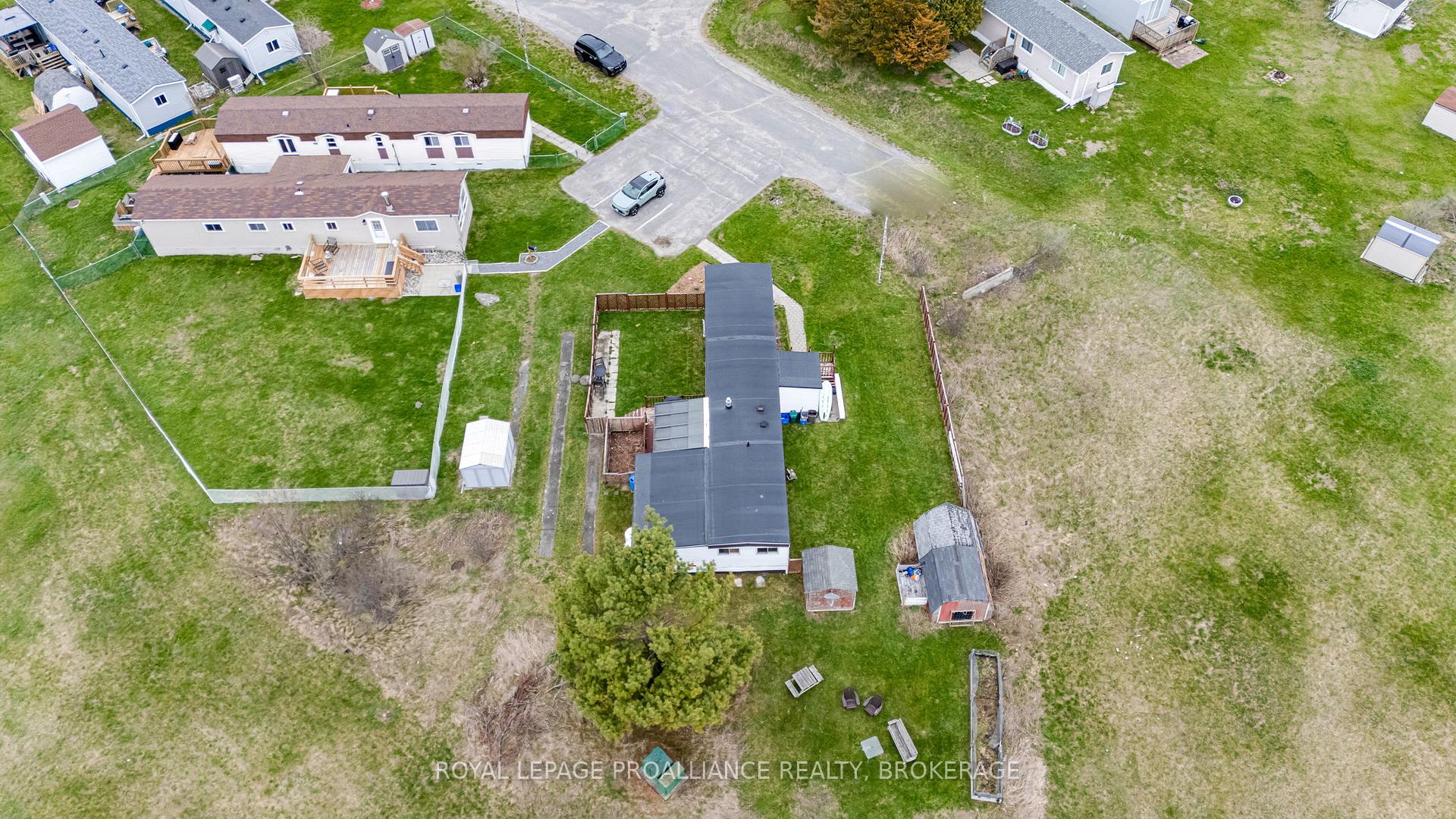 Photo 2 of 26 Kapyong Crescent, Kingston, Kingston East (Incl CFB Kingston) — HOMEH