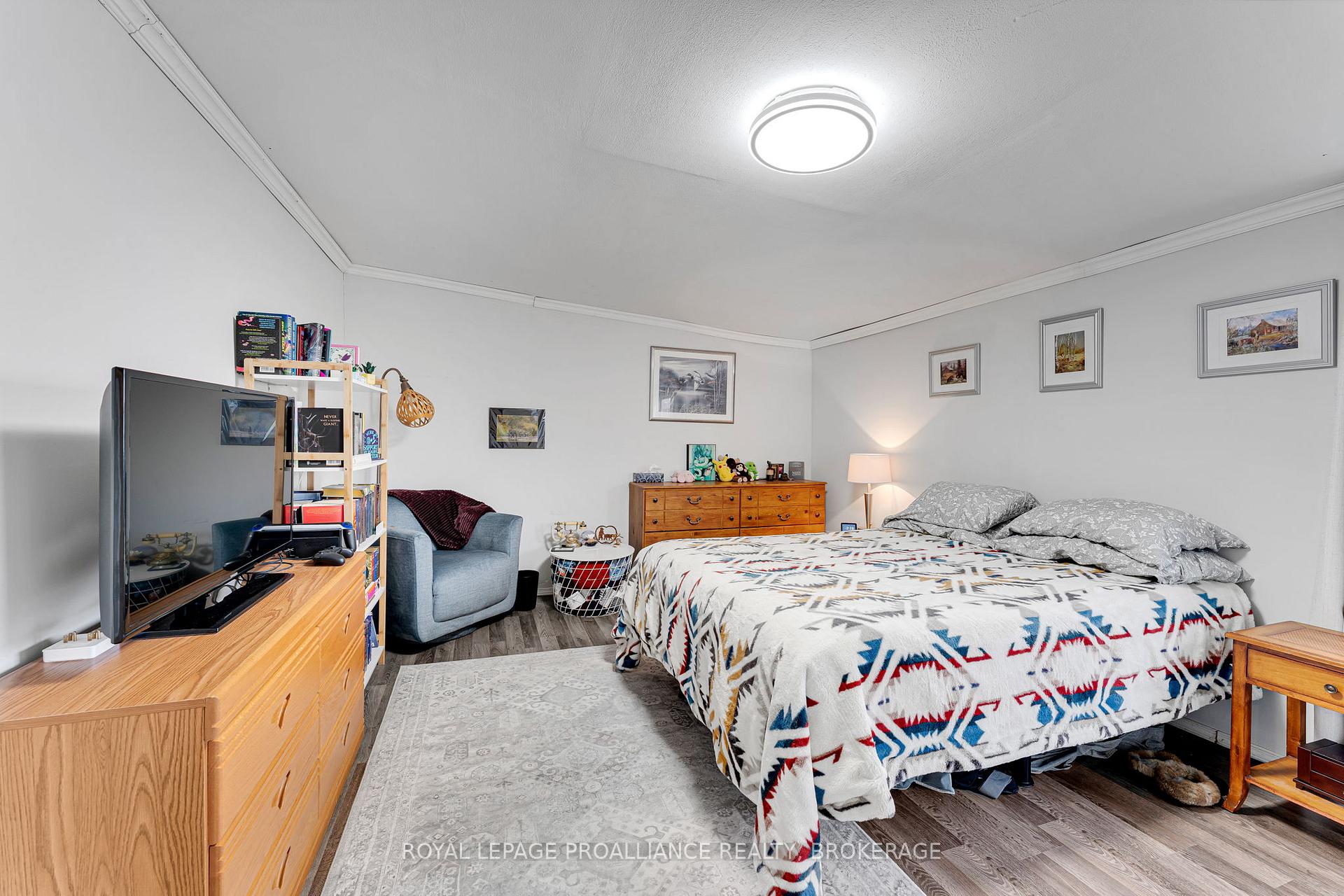 Photo 25 of 26 Kapyong Crescent, Kingston, Kingston East (Incl CFB Kingston) — HOMEH