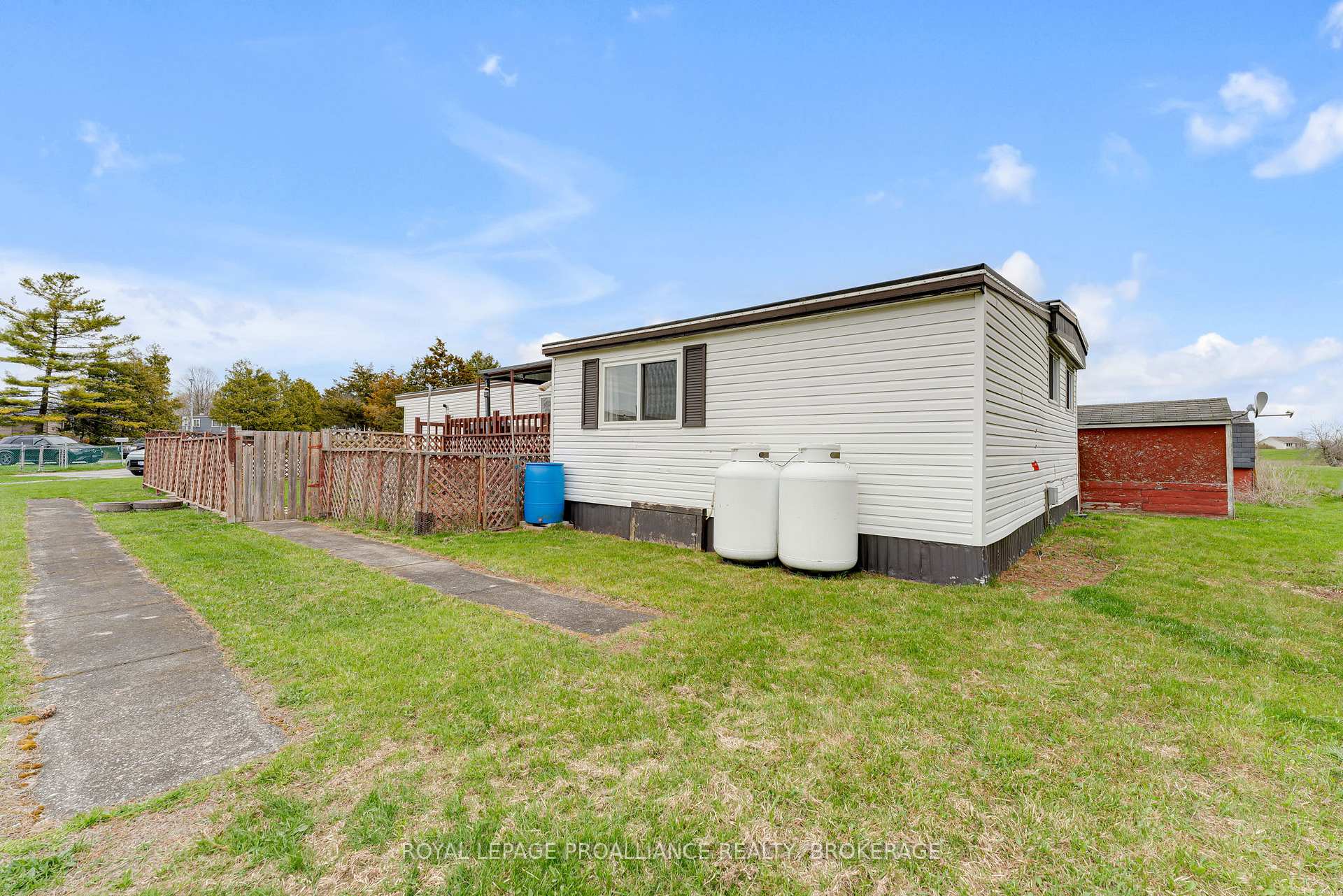 Photo 33 of 26 Kapyong Crescent, Kingston, Kingston East (Incl CFB Kingston) — HOMEH