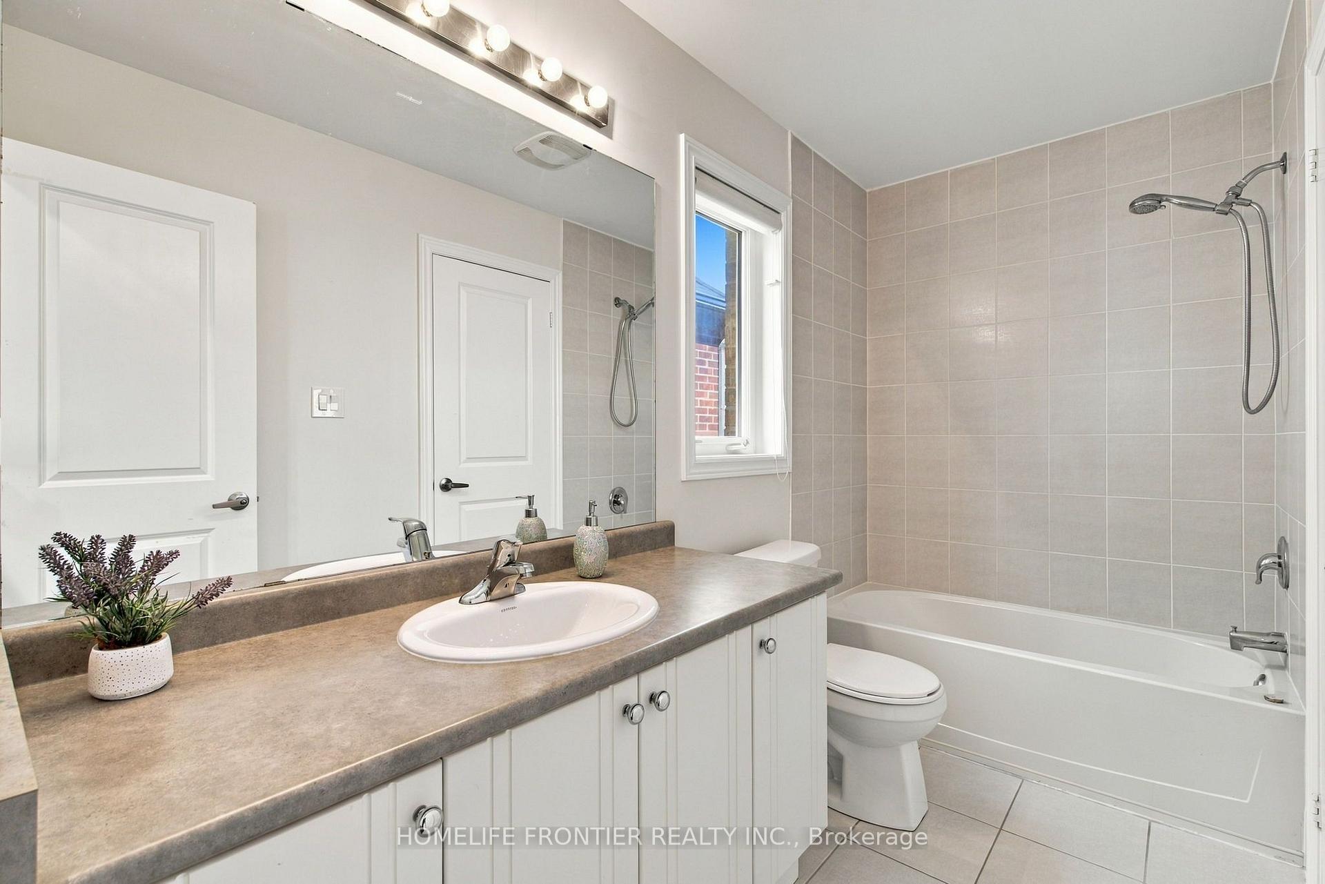 Photo 31 of 1526 Farrow Crescent, Innisfil, Rural Innisfil — HOMEH