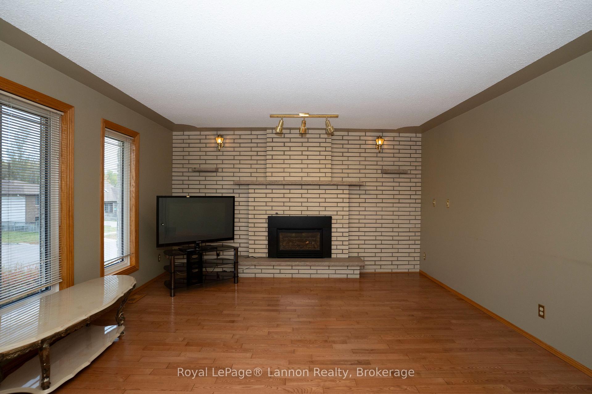 Photo 6 of 101 Suncrest Place, Thunder Bay, Dawson Heights — HOMEH