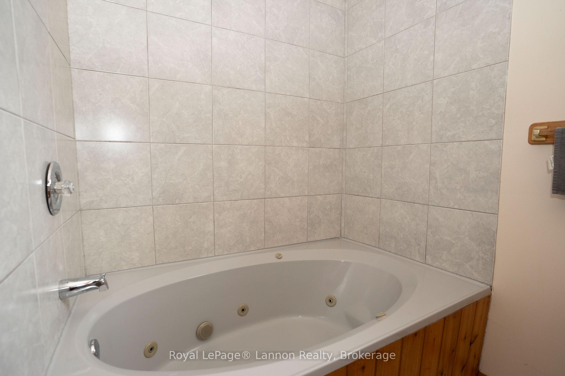 Photo 24 of 101 Suncrest Place, Thunder Bay, Dawson Heights — HOMEH