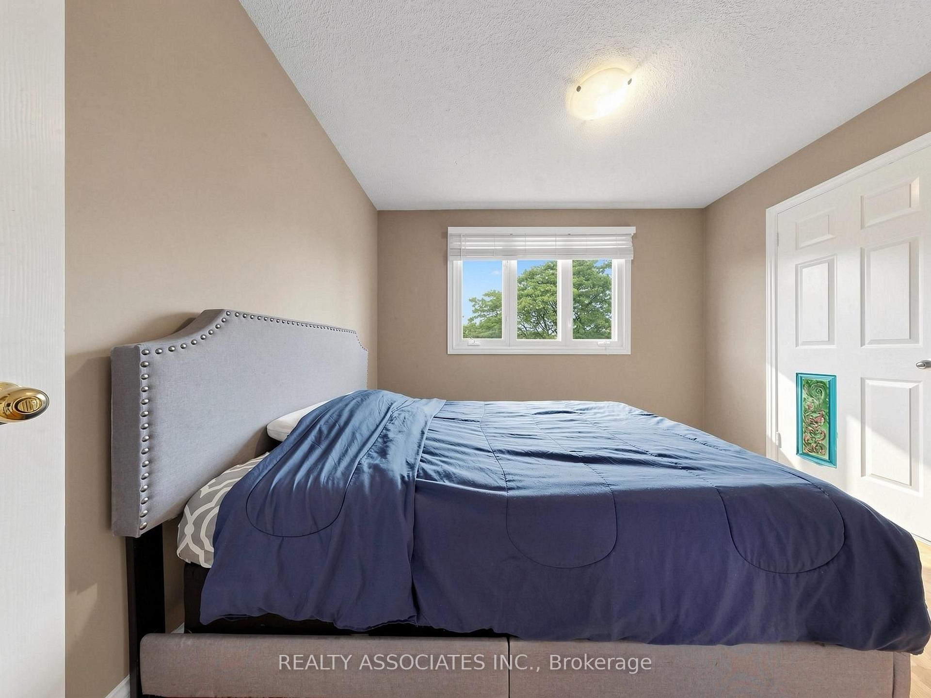Photo 21 of 96 Zinnia Place S, Vaughan, West Woodbridge — HOMEH